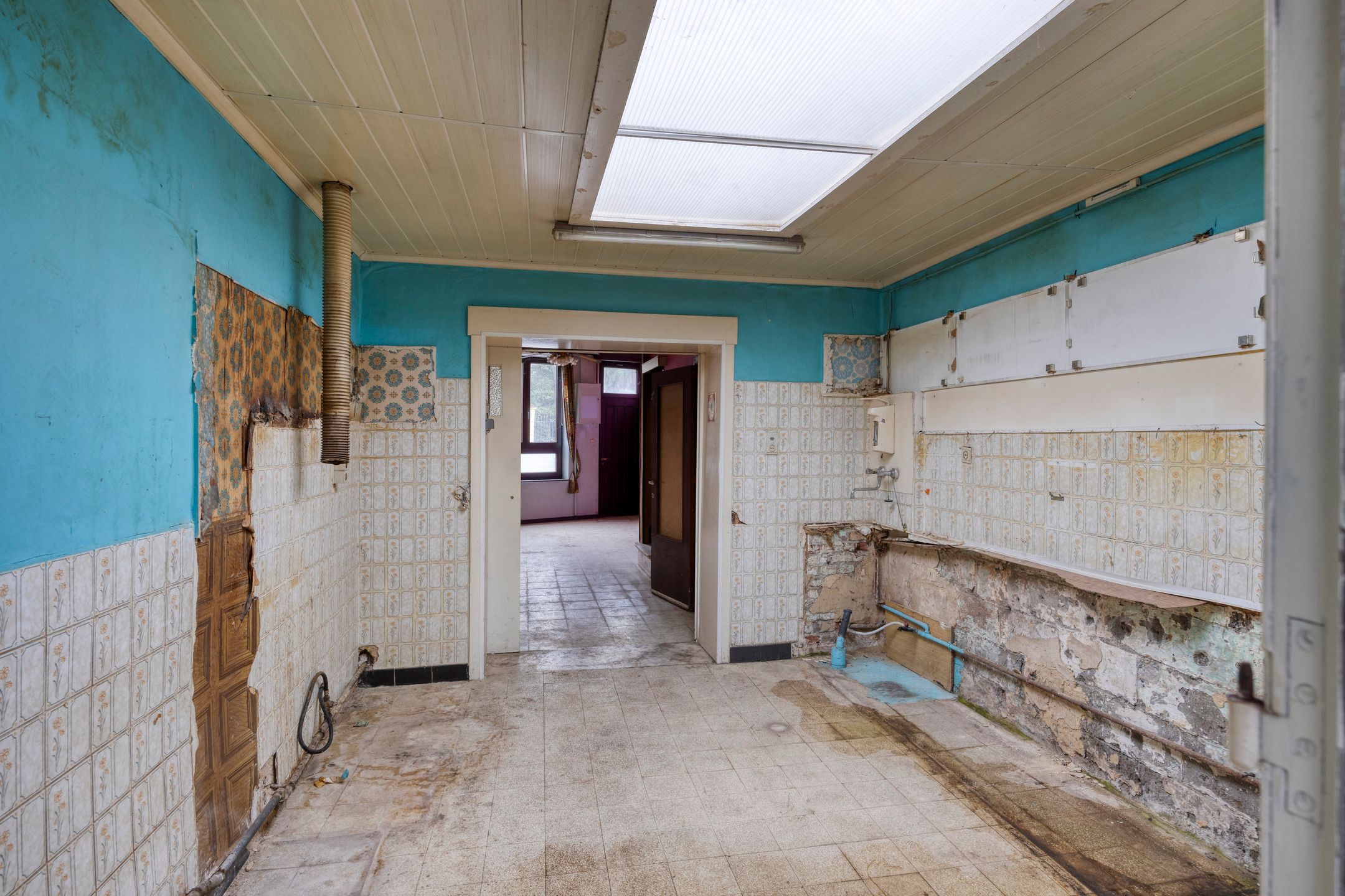 Te renoveren woning aan de stadsrand foto 8