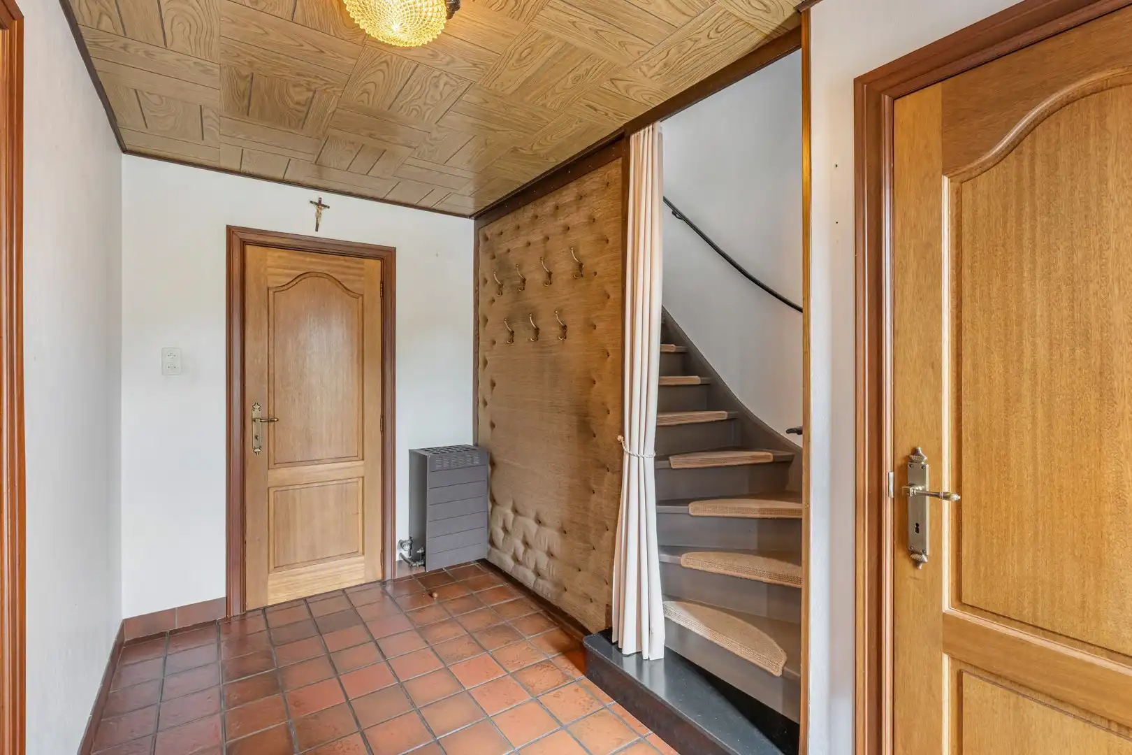 🏡 Woning met 3 slaapkamers en veel potentieel nabij het centrum van Houthalen ✨ foto 2