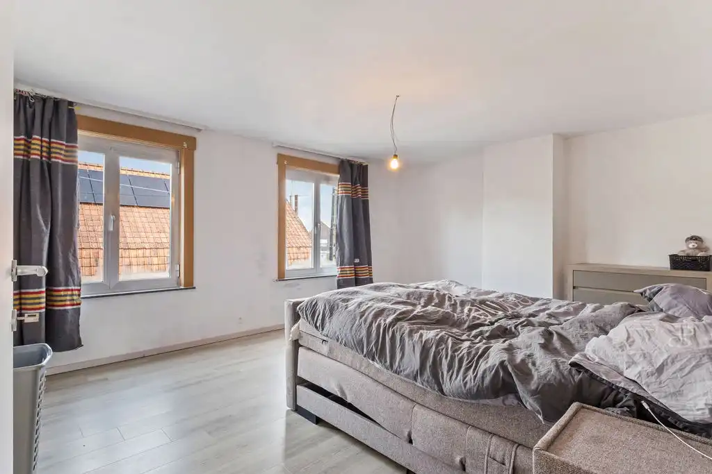 Ruim woonhuis met ruim magazijn op 908m²! foto 13