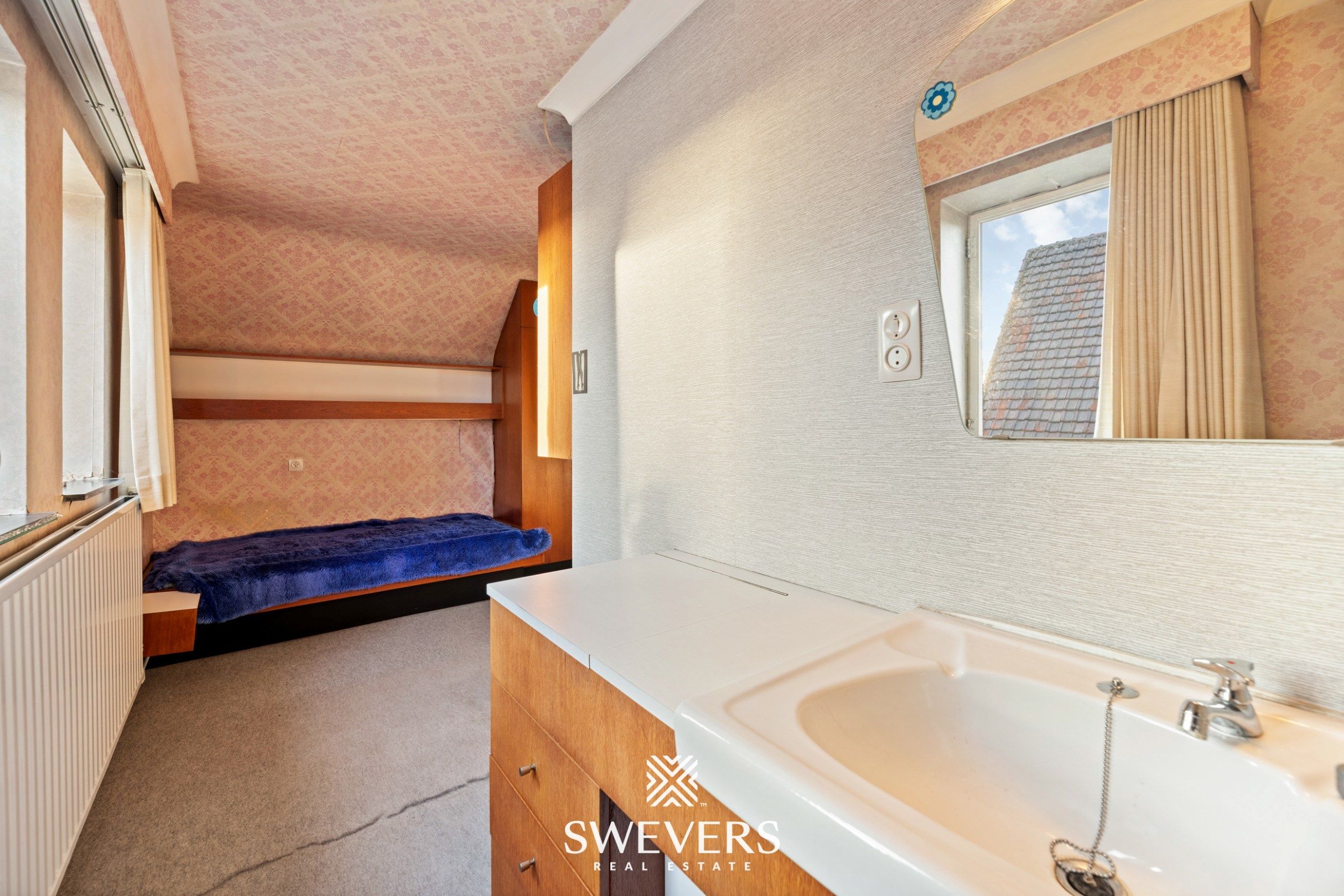 Woning met uitzonderlijk renovatiepotentieel op ruim en groen perceel nabij Zonhoven centrum foto 17