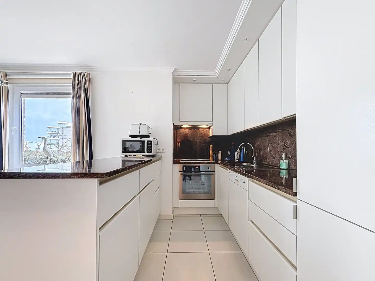 Appartement met topligging, zicht op de duinen en Mieke Hill. foto 3