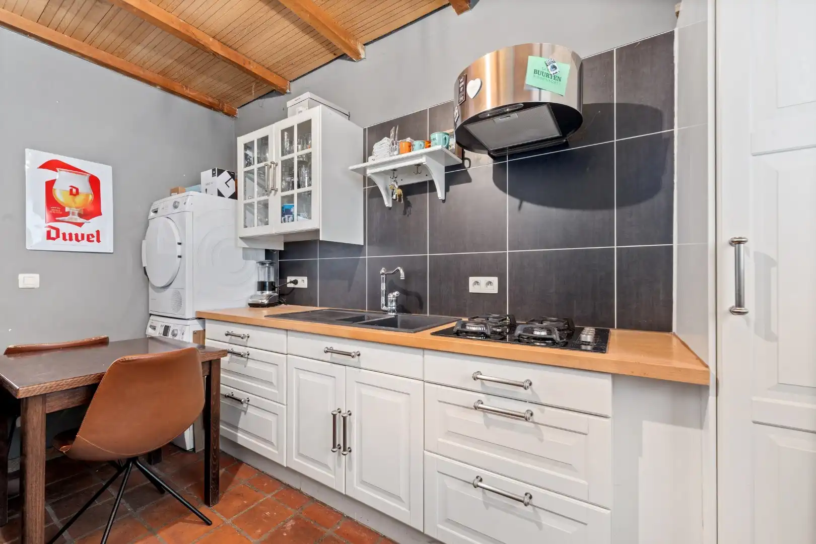 Karaktervolle woning aan het kanaal in Bornem foto 12