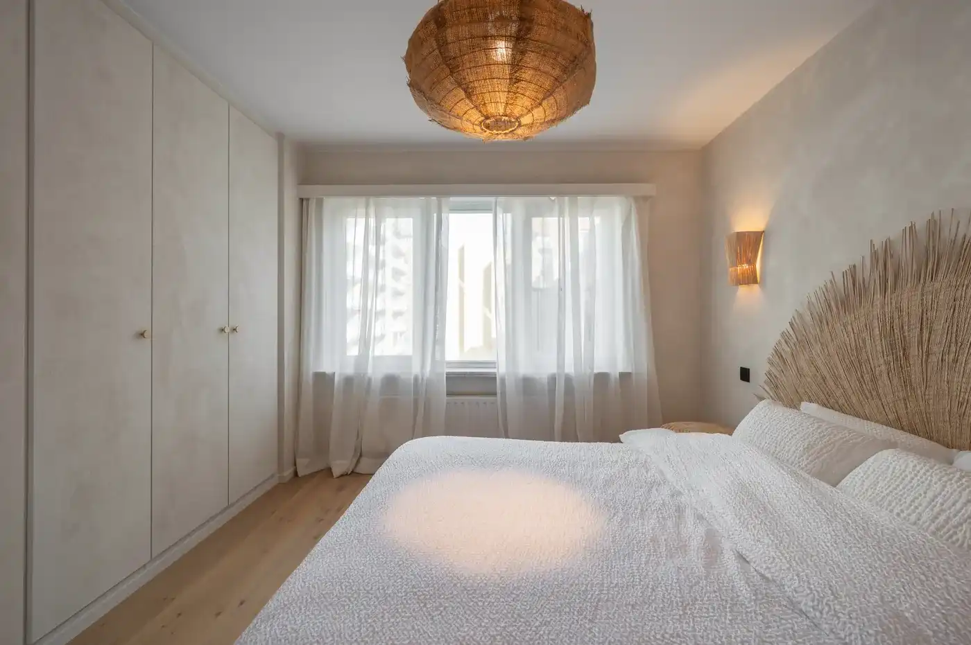 Stijlvol gerenoveerd appartement op de vierde verdieping met zijdelings zeezicht in het Zoute foto 9