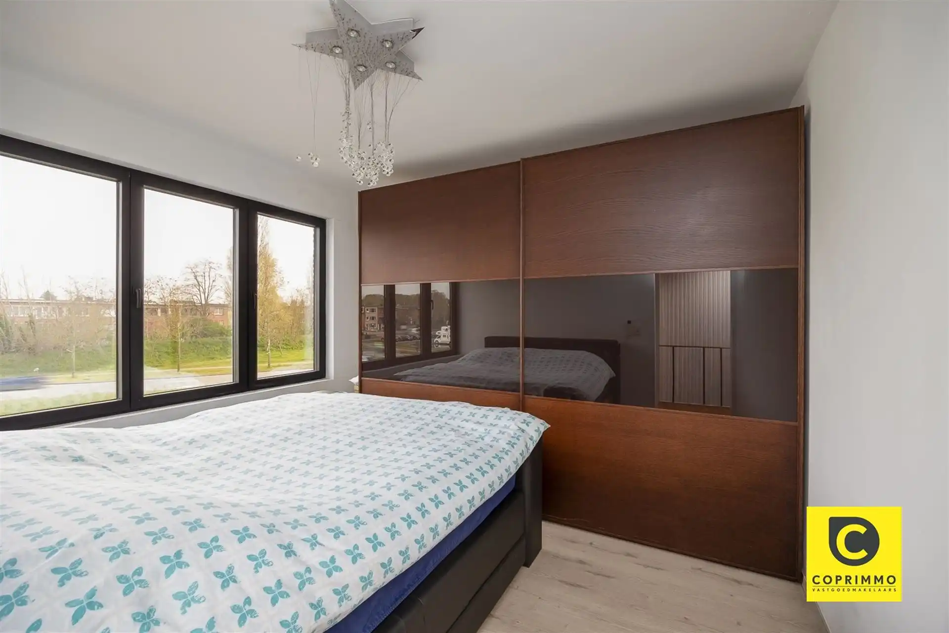 Woning met ruime zuidgerichte tuin foto 12
