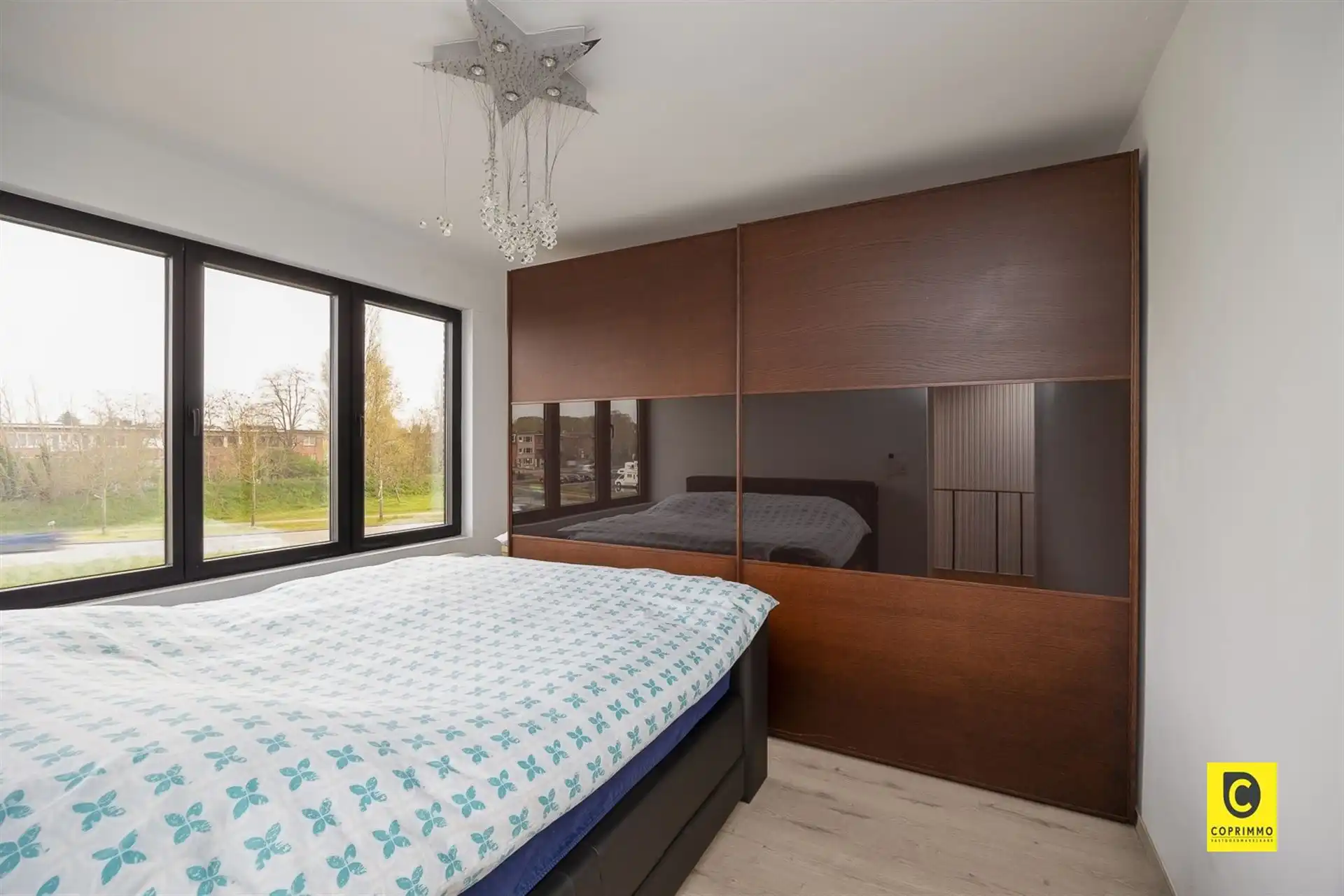 Woning met ruime zuidgerichte tuin foto 12