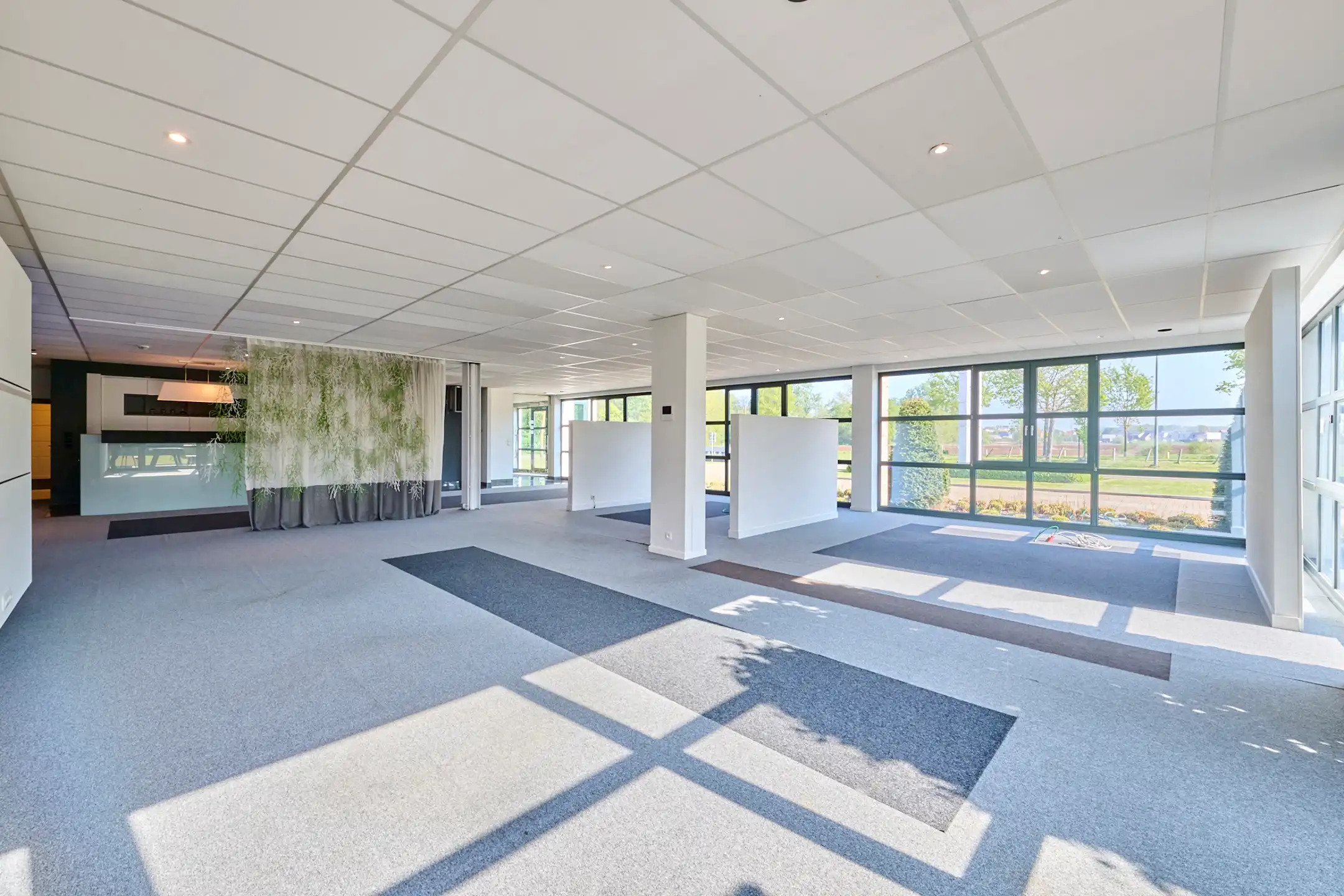 SEMI - INDUSTRIEEL GEBOUW OP ZICHTLOCATIE IN BERINGEN foto 11