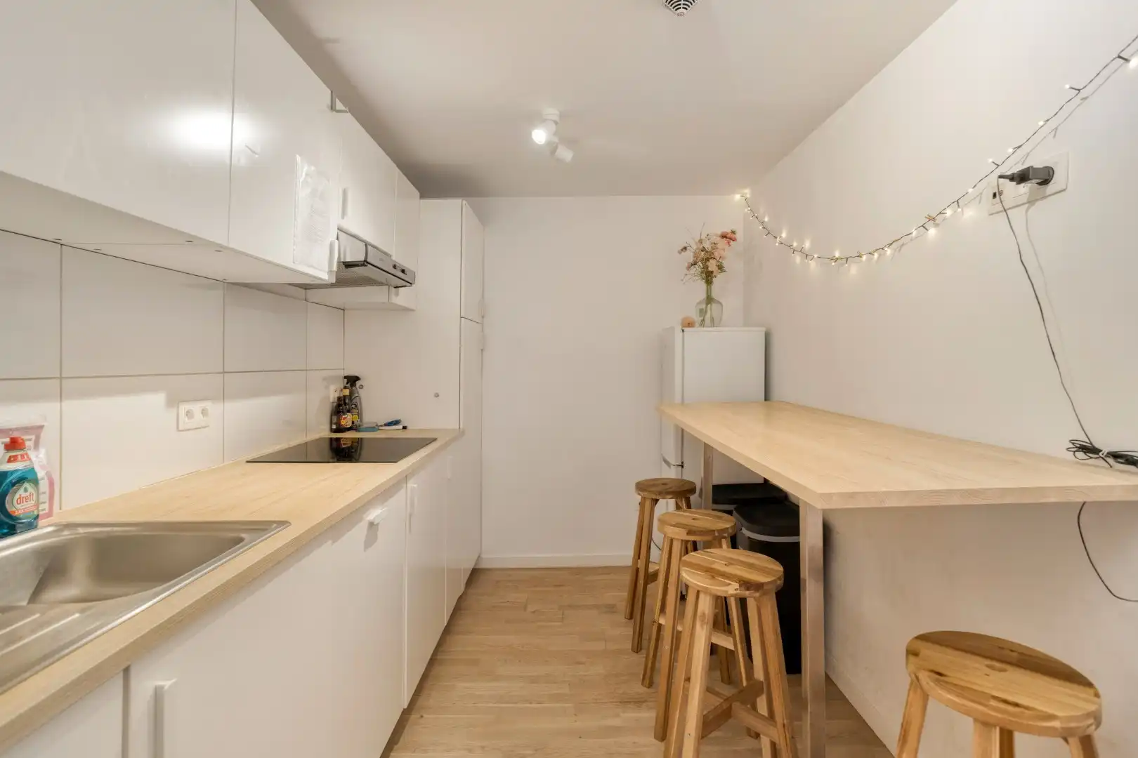 Studentenkamer met eigen sanitair in centrum Leuven! - EPC 148 kWh/m² - bewoonbare opp. 15,5m² foto 5