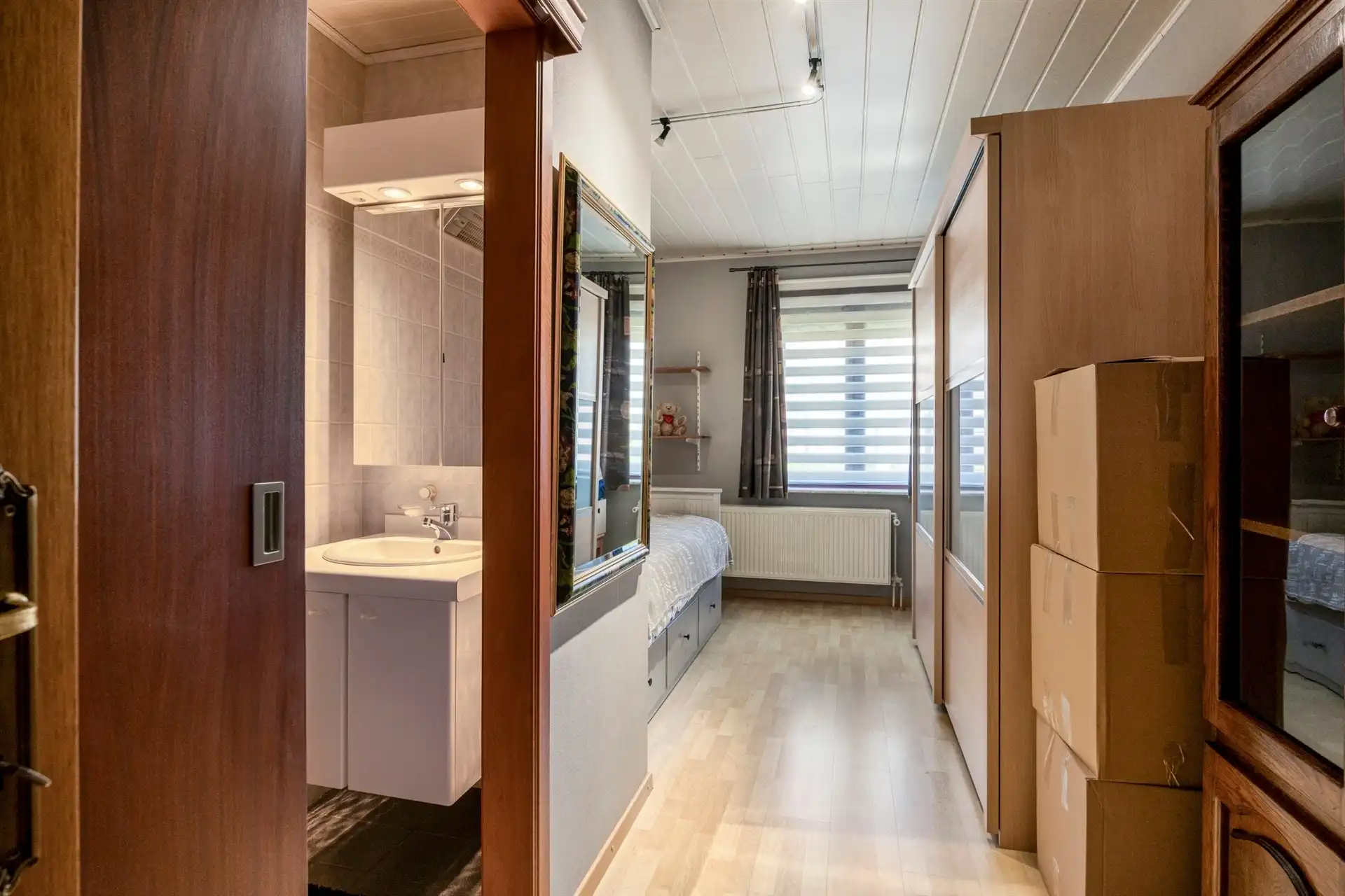 Zeer nette bungalow woning foto 19