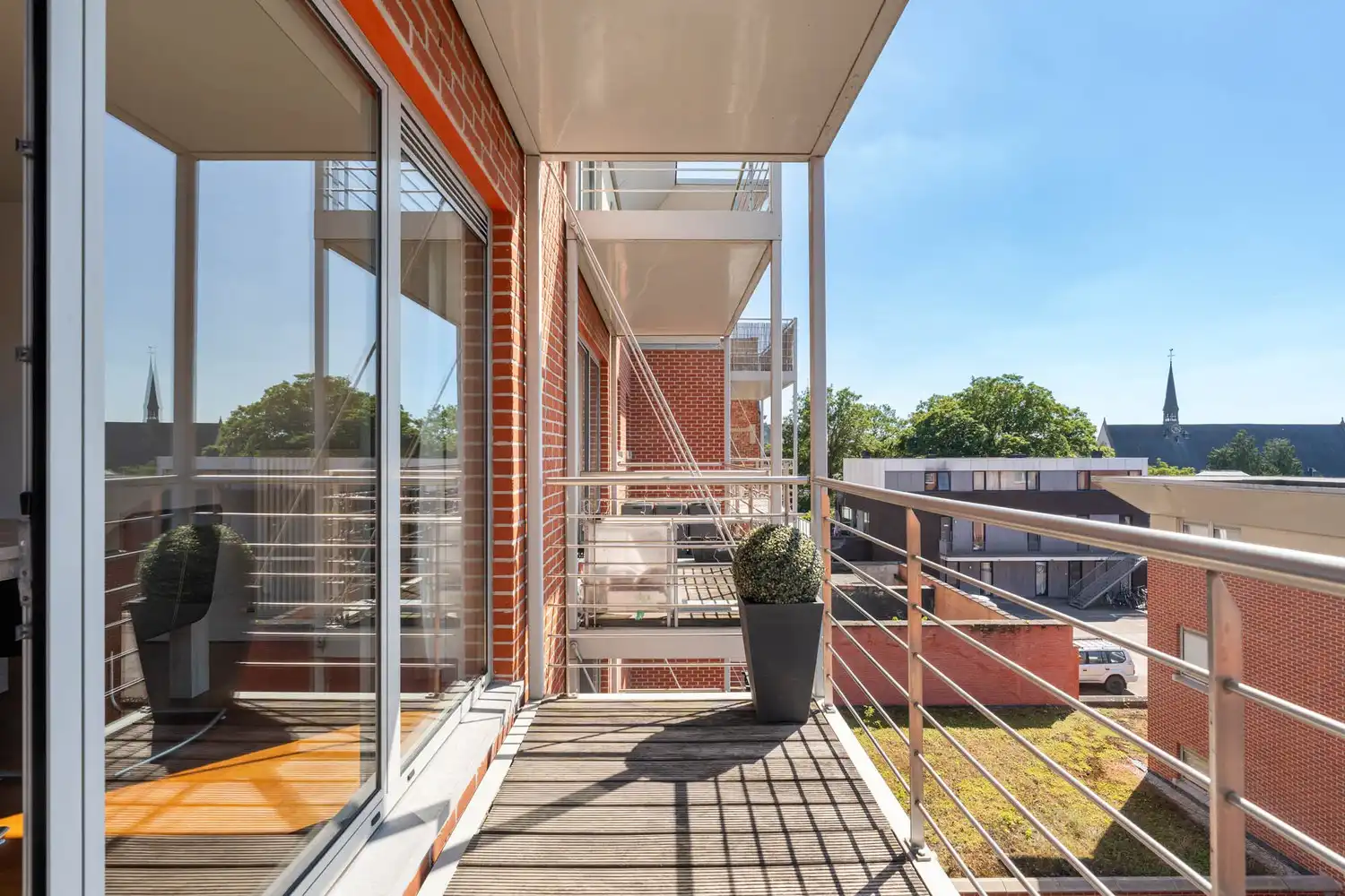 Ruim, lichtrijk en energiezuinig(A-label) appartement met 2 slaapkamers, een terras en de mogelijkheid tot aankoop van een autostaanplaats te centrum Leuven! foto 7