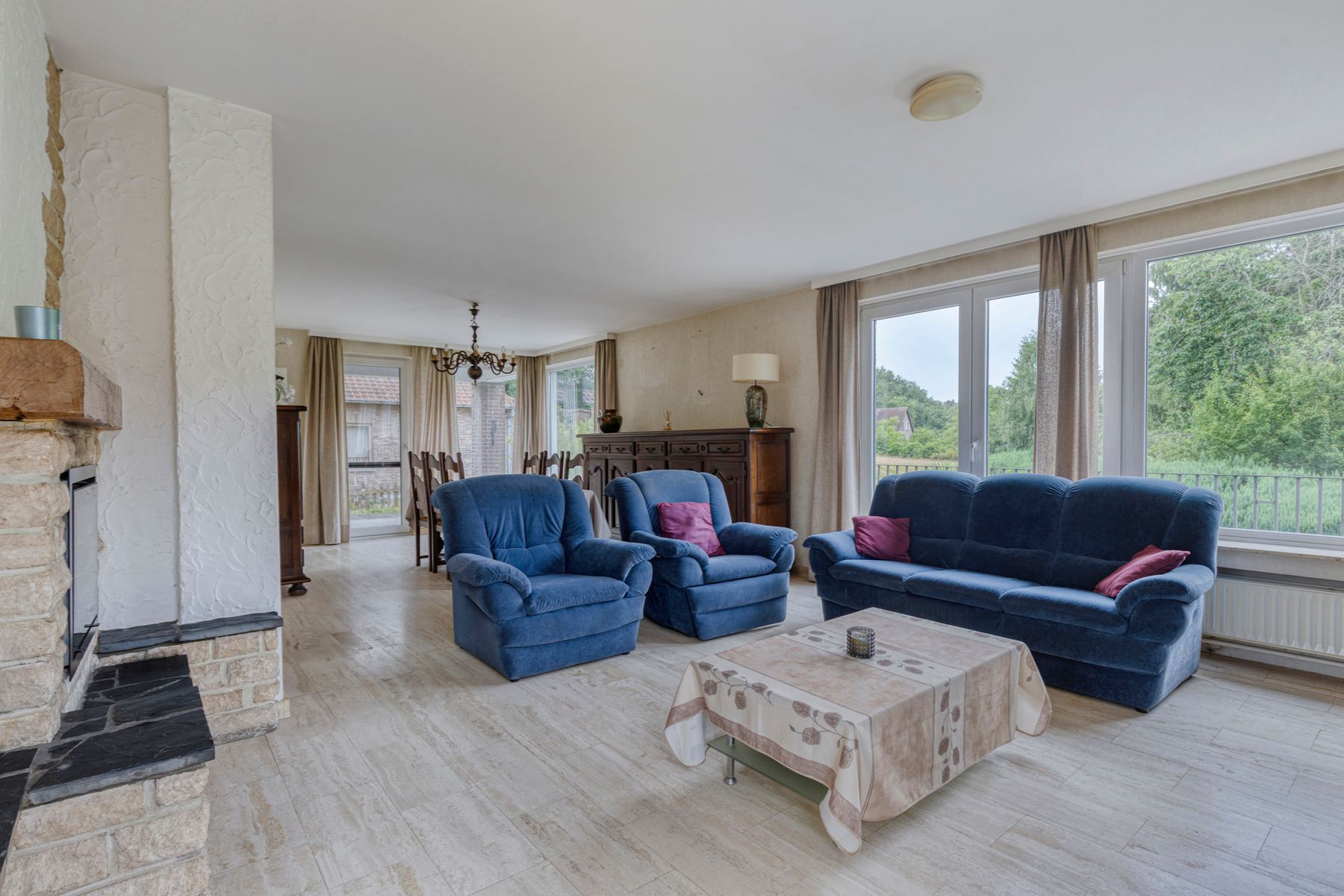 Residentieel gelegen villa met 4 slaapkamers en bureel foto 6