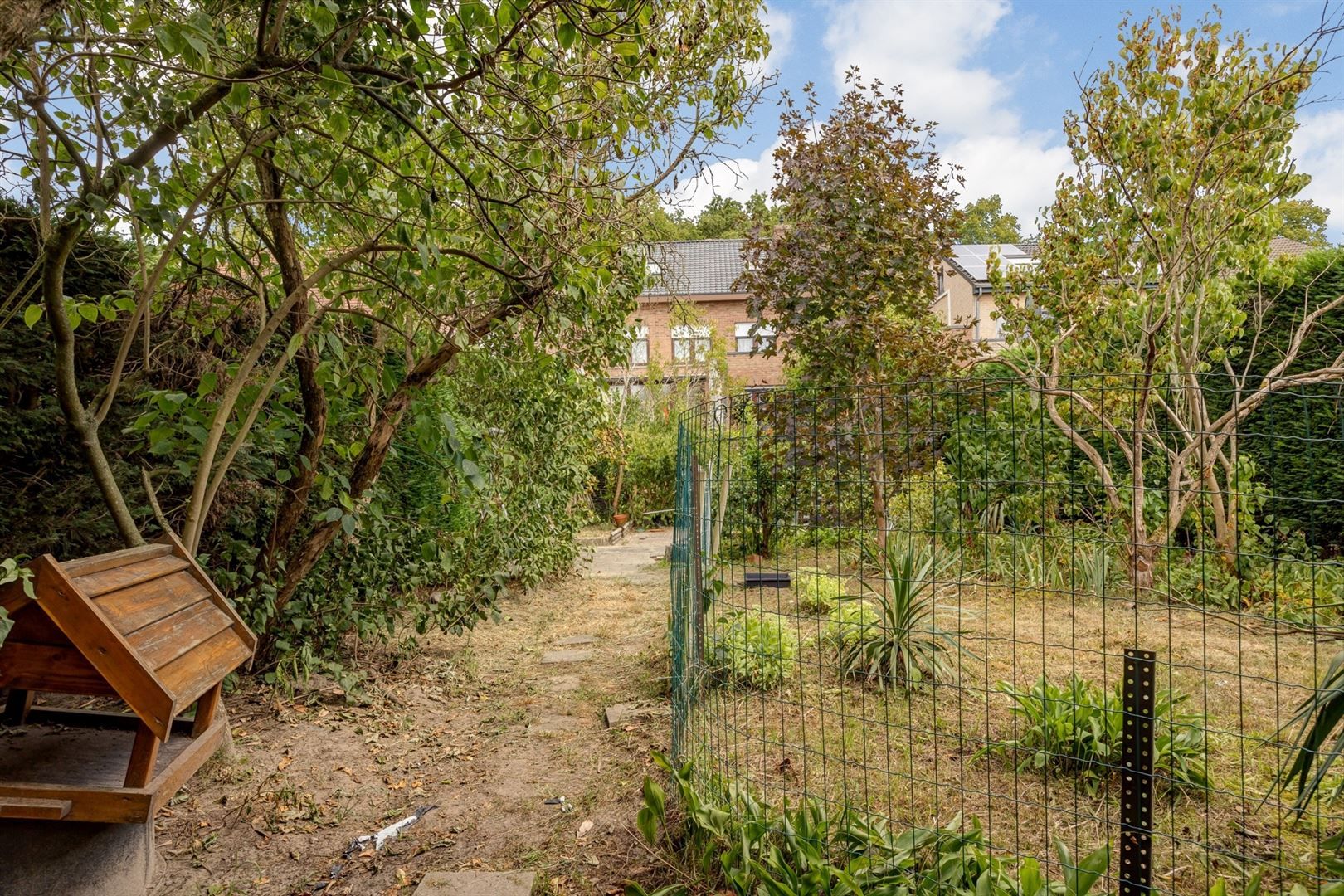 Ruime woning met 3 tot 4 slaapkamers en diepe tuin foto 2