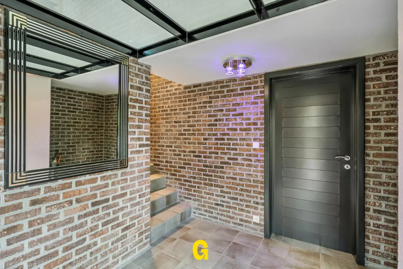Knappe halfopen woning met een aantrekkelijke tijdloze architectuur, in perfecte staat, op 5a 67ca - label C foto 5