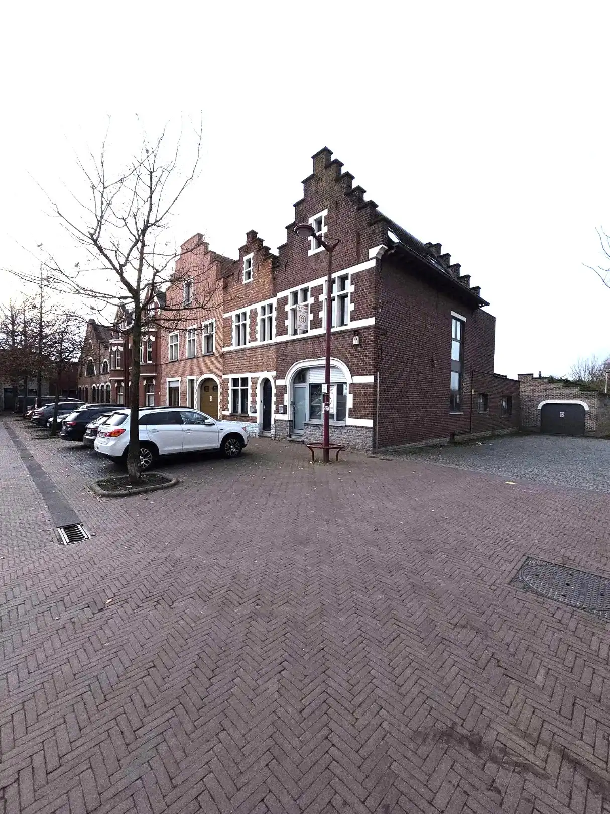 Half open bebouwing...op 't Pleintje in Perk... foto 2