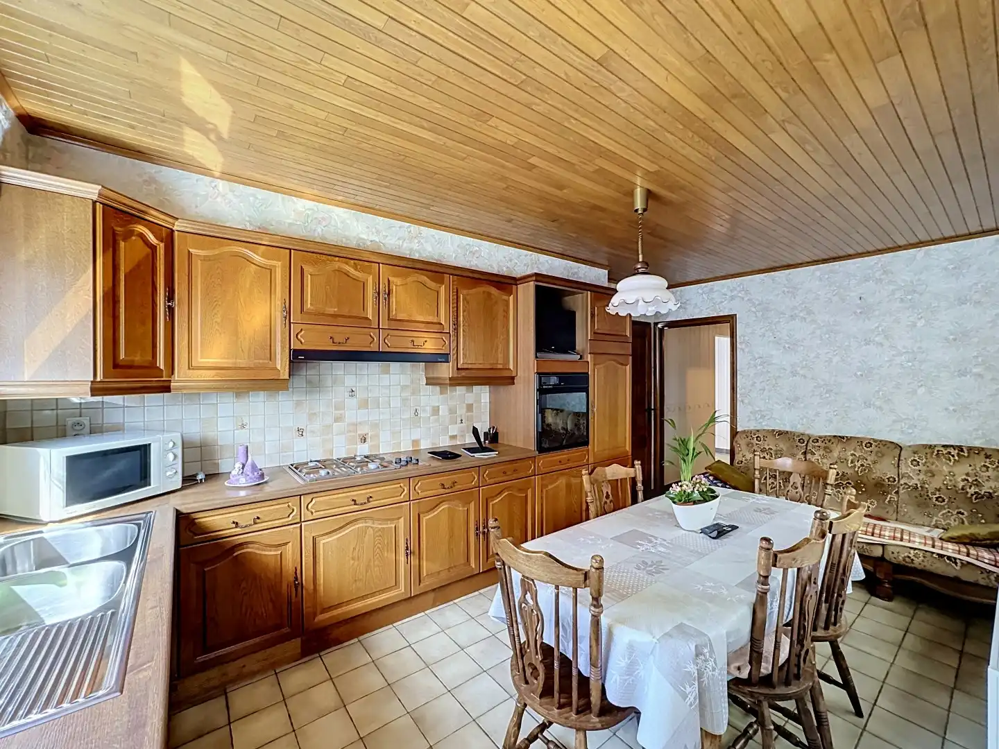 Alleenstaande woning met loods te Zerkegem  foto 8