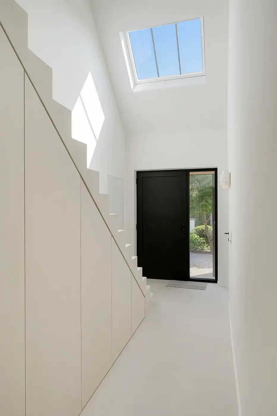 Volledig en zeer kwalitatief gerenoveerde villa op een ruim zuid-west gericht perceel foto 4