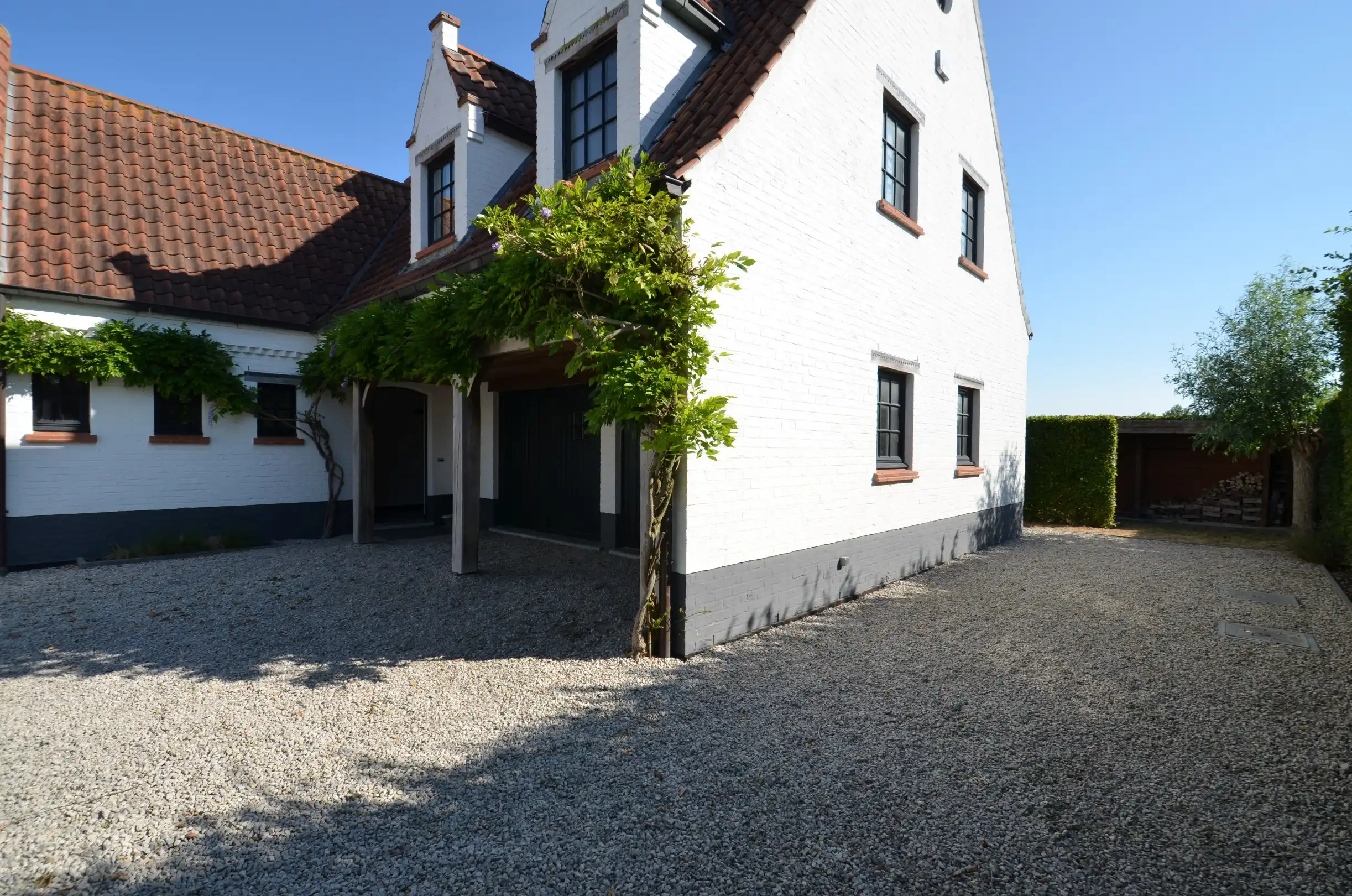 Tijdloze villa met uitzonderlijke vergezichten op een residentiële locatie. foto 41