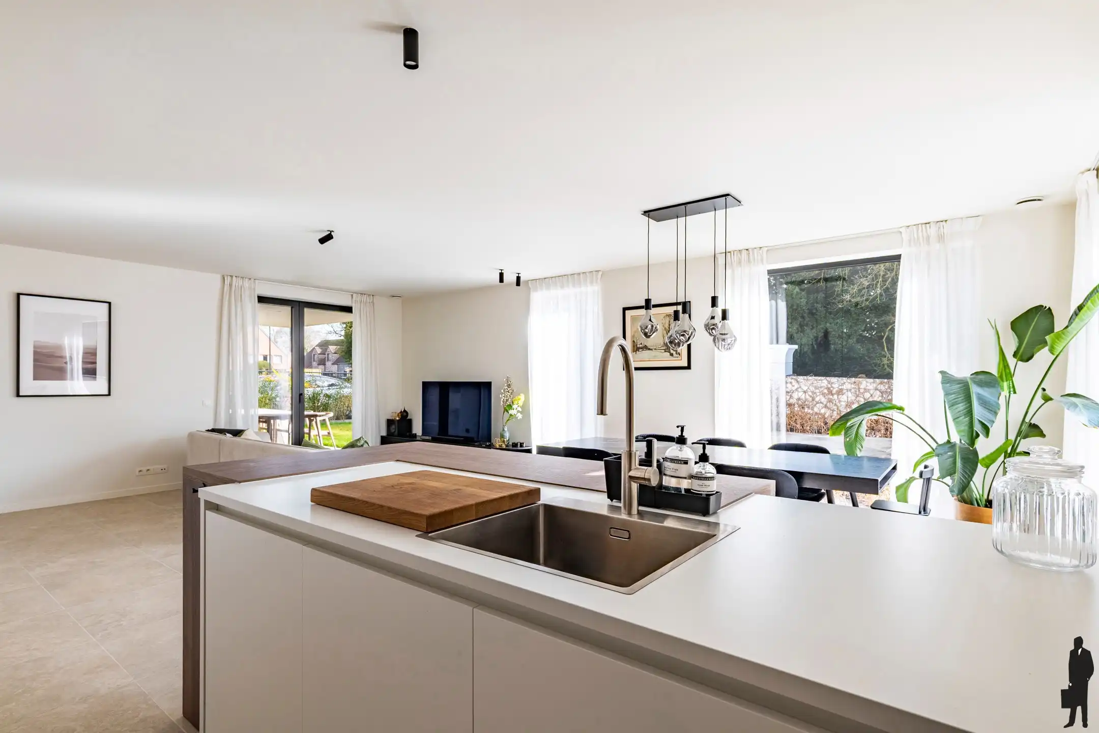 Gelijkvloers app met terras en tuin in ’s-Gravenwezel foto 4