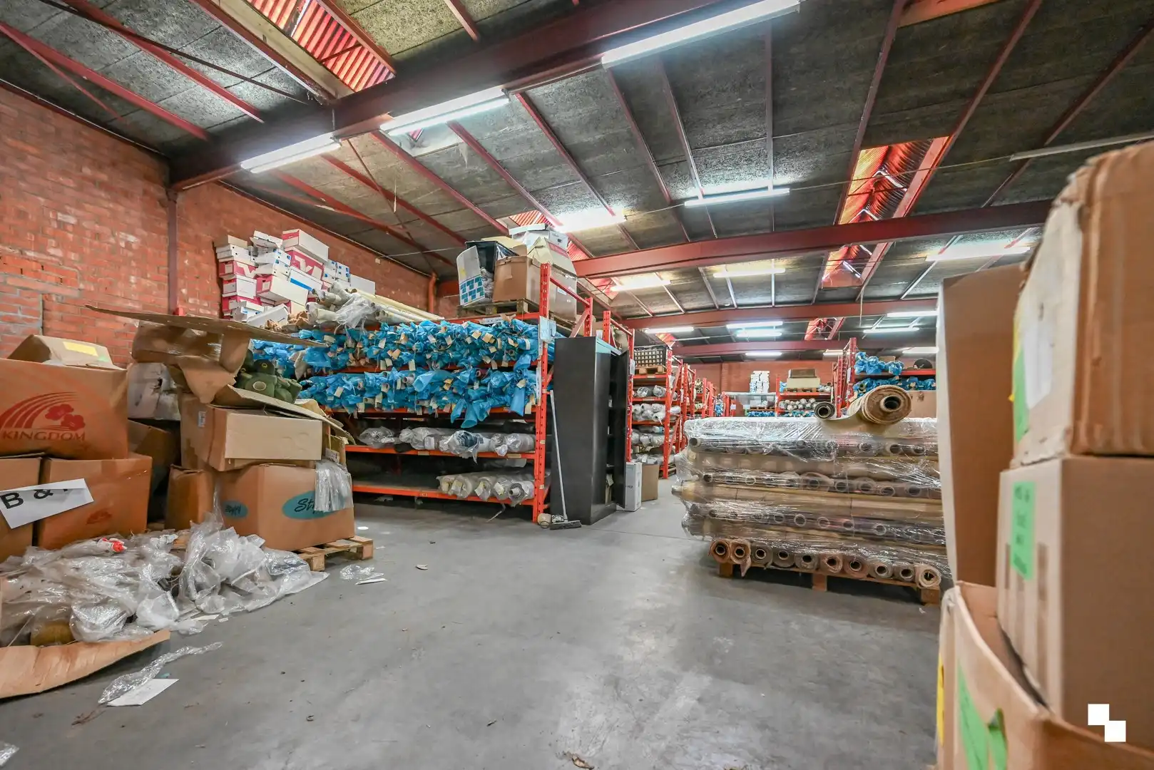 Ruim magazijn / bedrijfsruimte van ca. 1470 m² te Ingelmunster foto 7