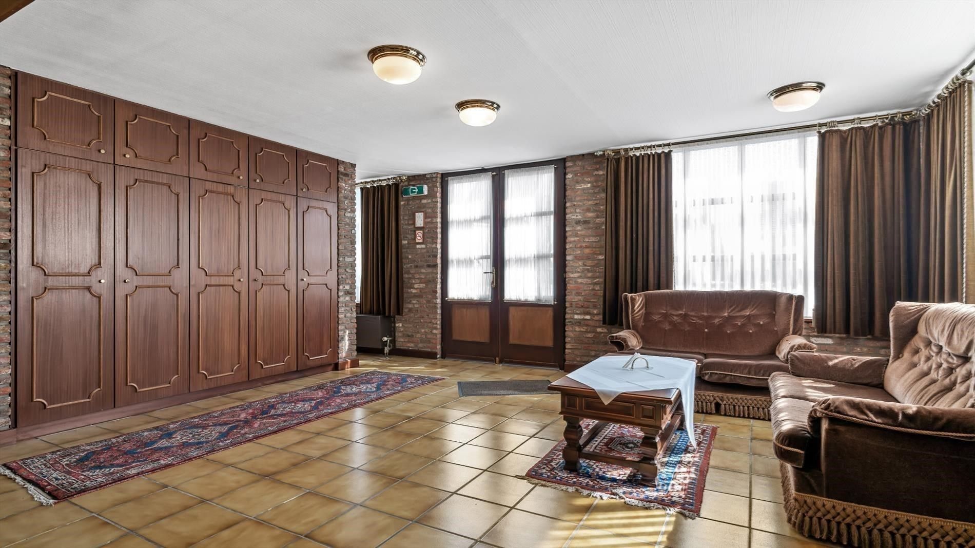 4000 m² grond met Feestzaal en woning  foto 3