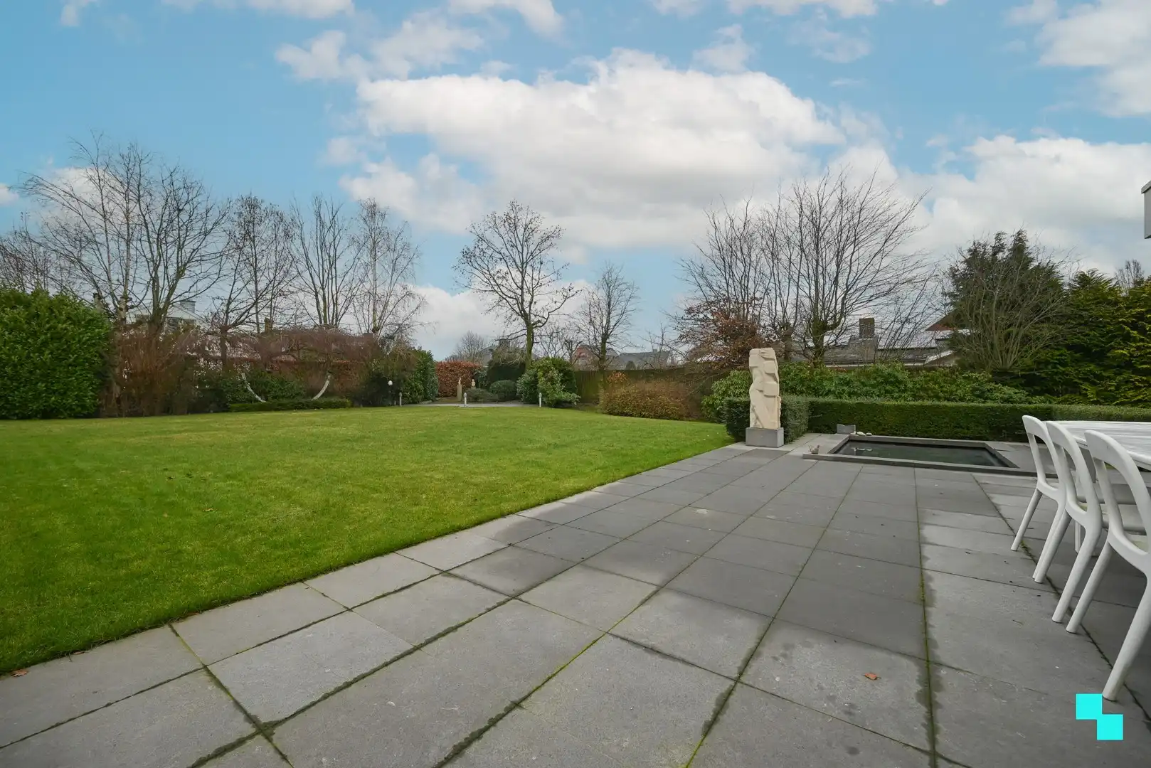 Verrassend ruime woning op hoekperceel te Izegem, Bosmolens foto 17