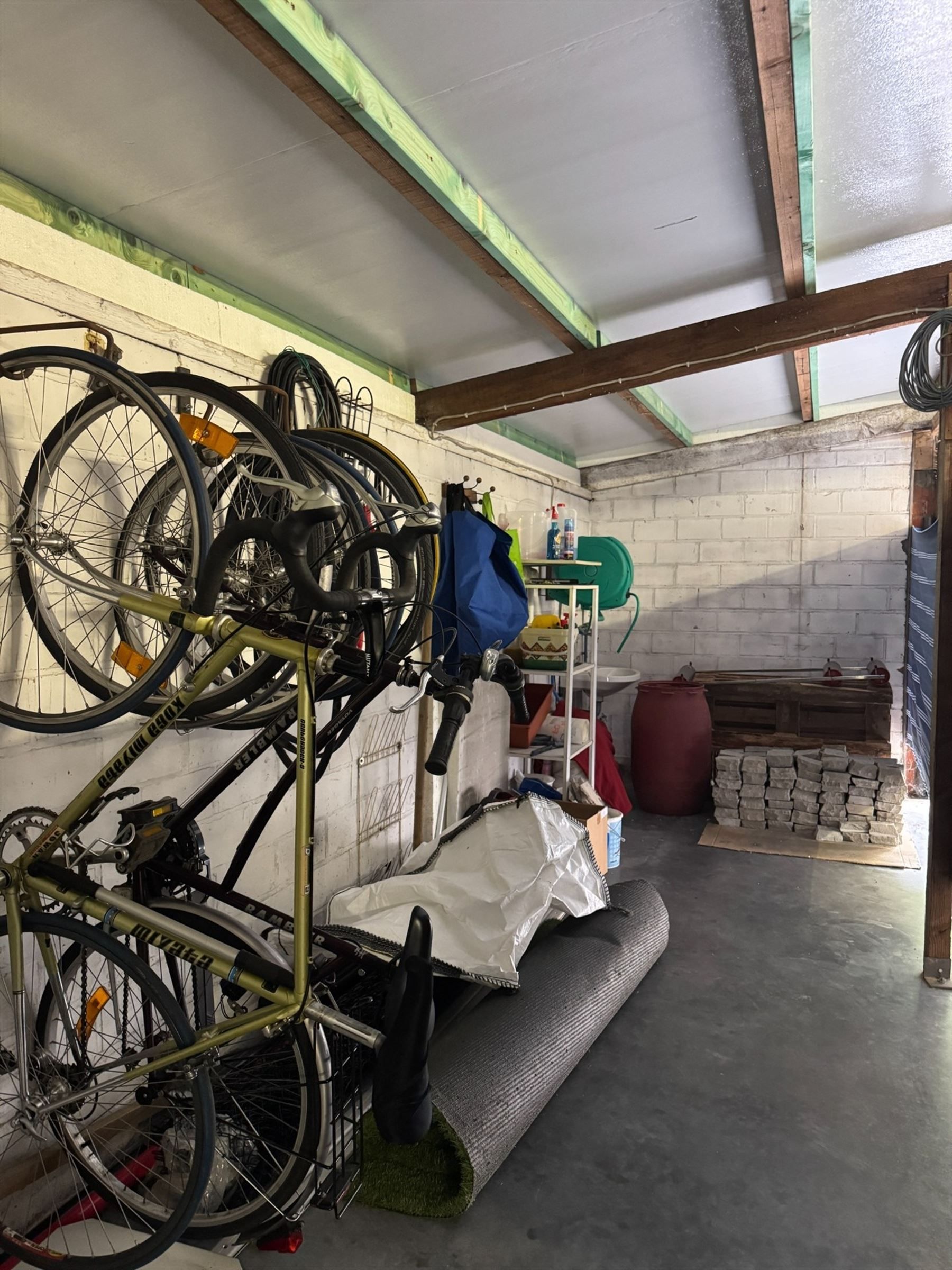 Goed onderhouden woning met loods op 495 m² foto 14