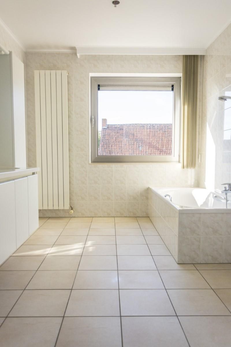 Ruim appartement aan het station met twee terrassen foto 17
