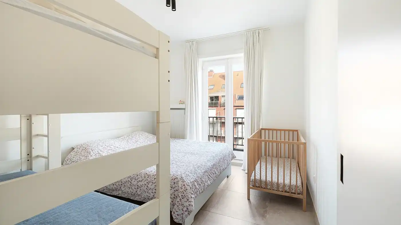 Breed en zonnig appartement van 114m² op een zucht van de Zeedijk in centrum Knokke - parkeerplaats aanwezig foto 15