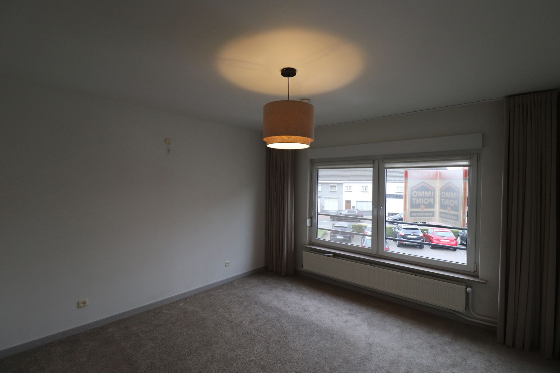 Een recent gerenoveerde woning met 3 slaapkamers, terras en garage. foto 21