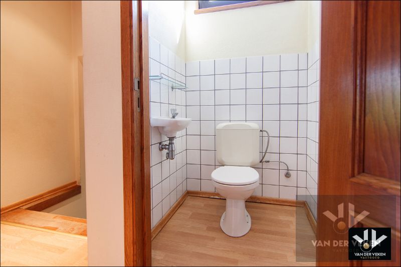 Zeer ruime gezinswoning met tal van mogelijkheden in Houthalen foto 28