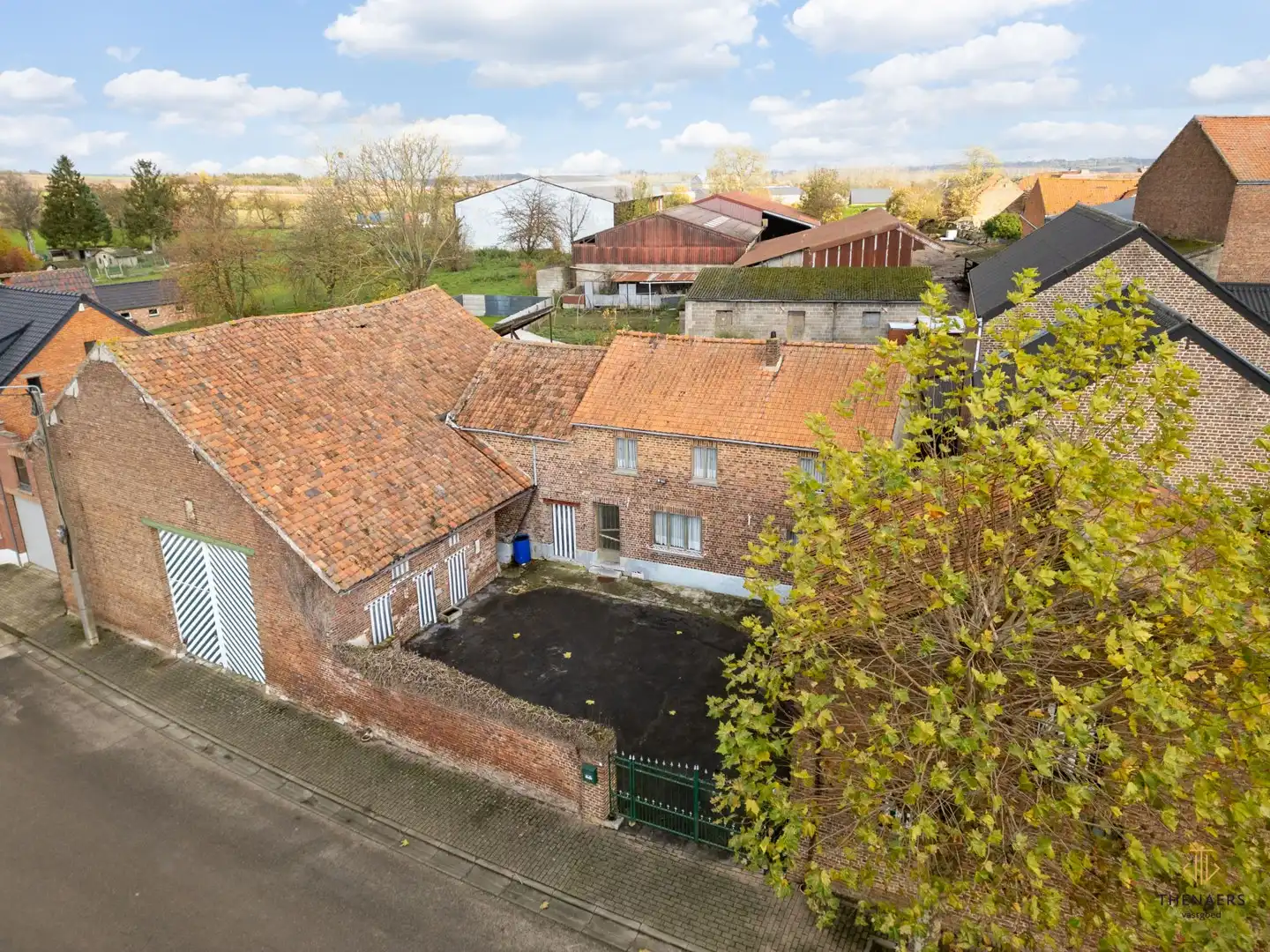 Unieke hoeve met tal van mogelijkheden in het landelijke Veulen (Heers). foto 2