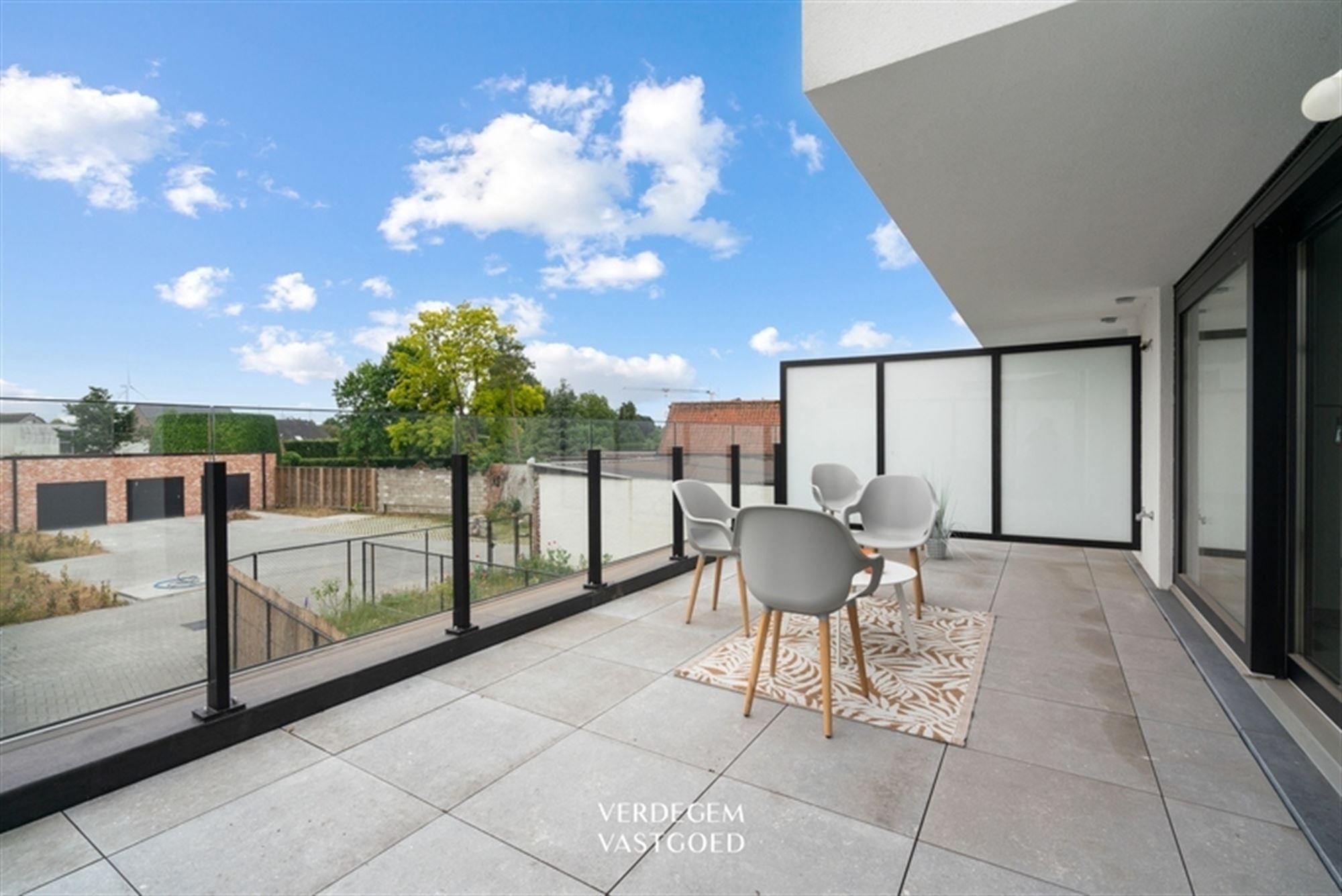 Een plek om thuis te komen: appartement met 2 slaapkamers en zonneterras foto 6