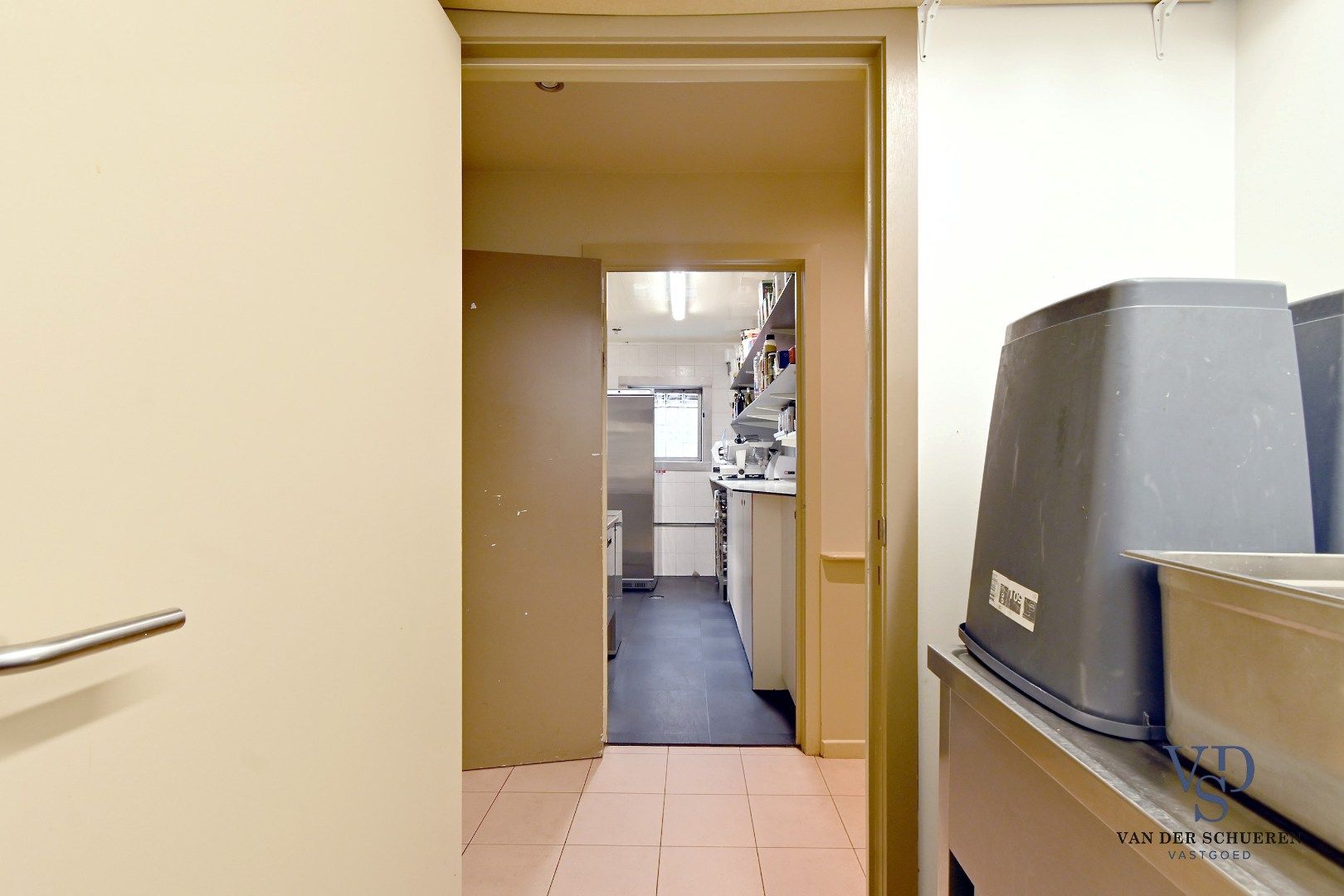 Multi-functionele eigendom op topligging. foto 24