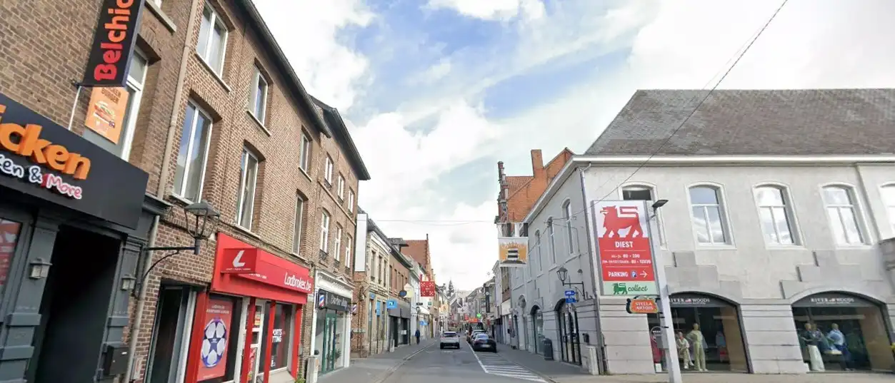 TOP GELEGEN HANDELSPAND TOV DELHAIZE foto 8