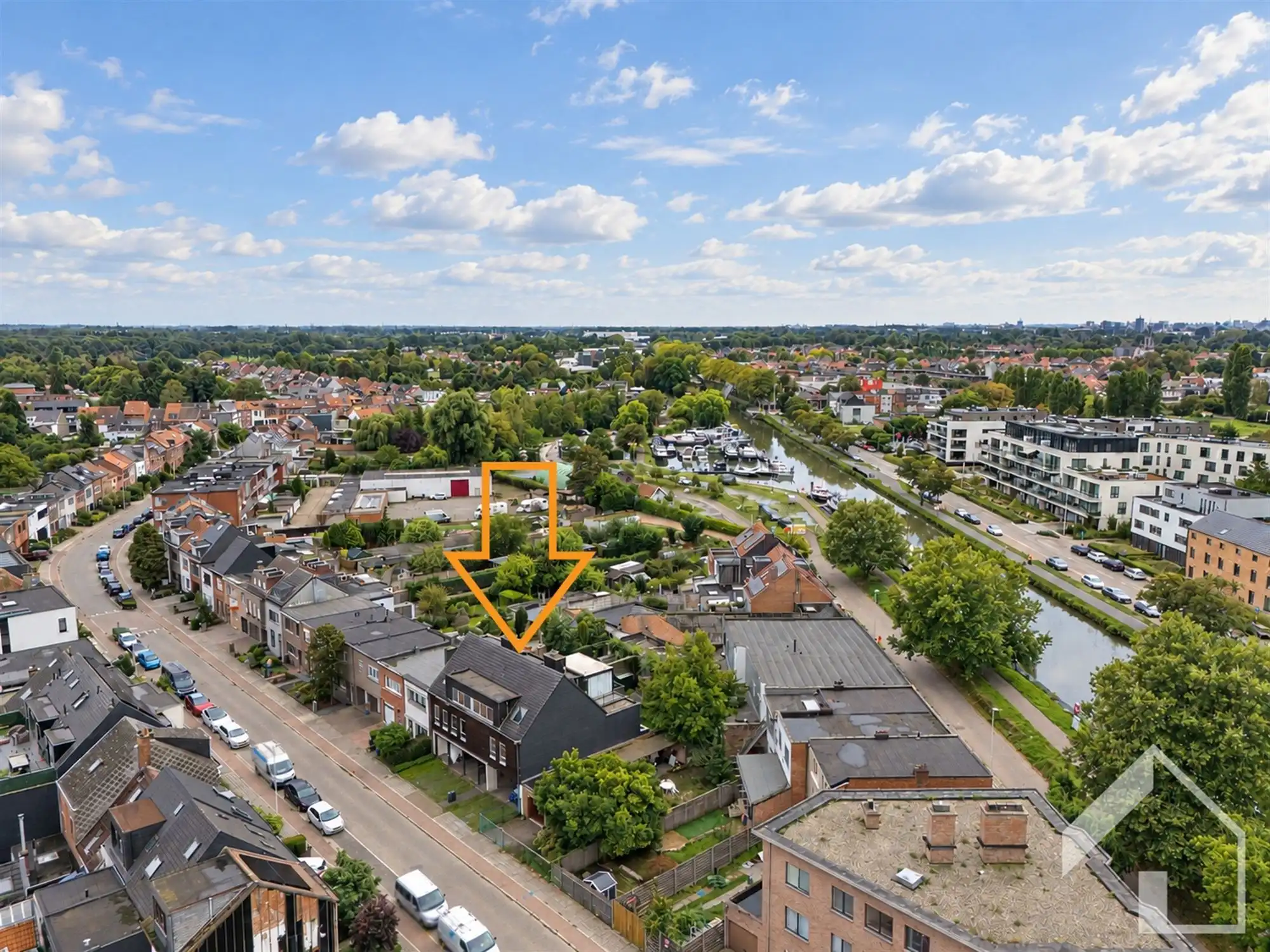 Ruim dakappartement met groot terras en staanplaats foto 17