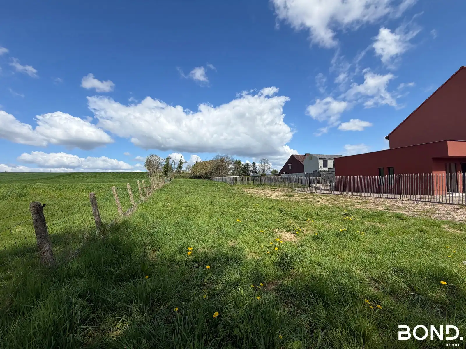 Bouwgrond op gunstige locatie! foto 3