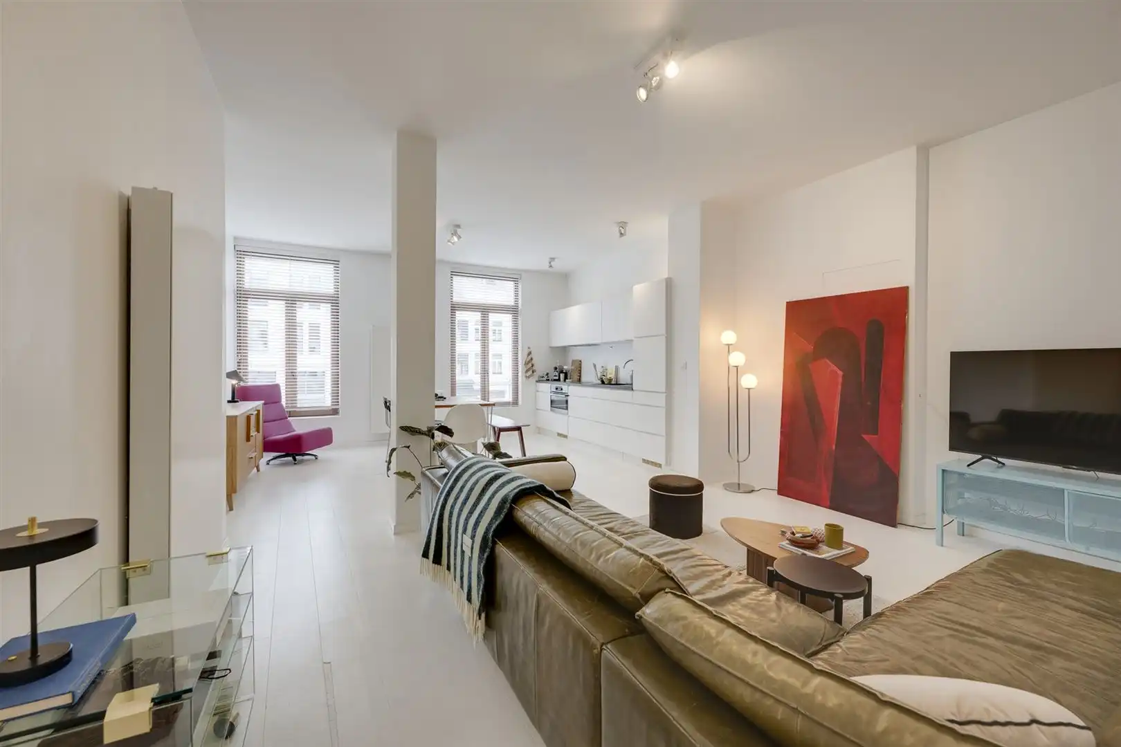 Appartement met 2 SLK en zicht op het Wapperplein foto {{pictureIndex}}