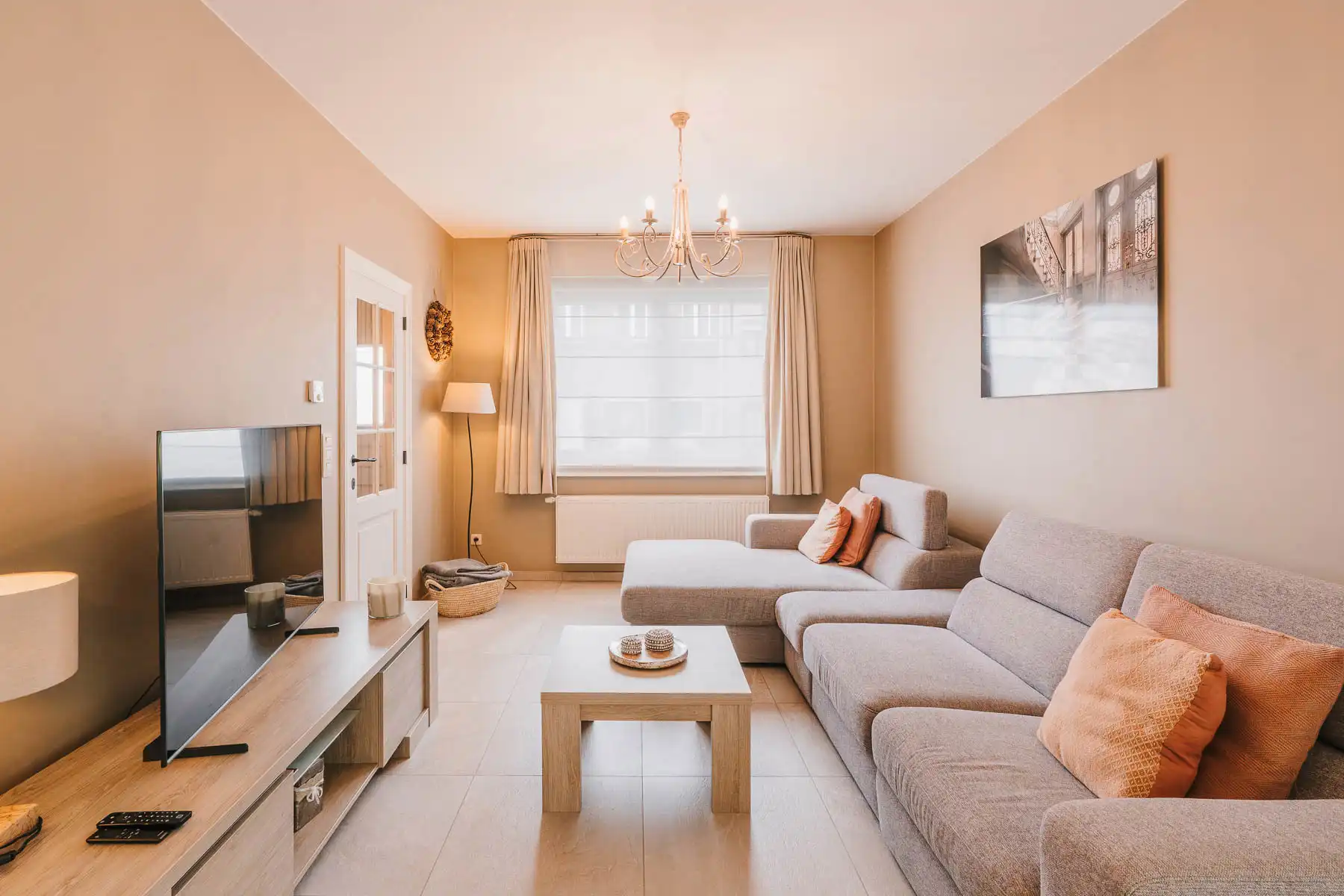 Gerenoveerde, instapklare woning op mooi perceel van 5are foto 6