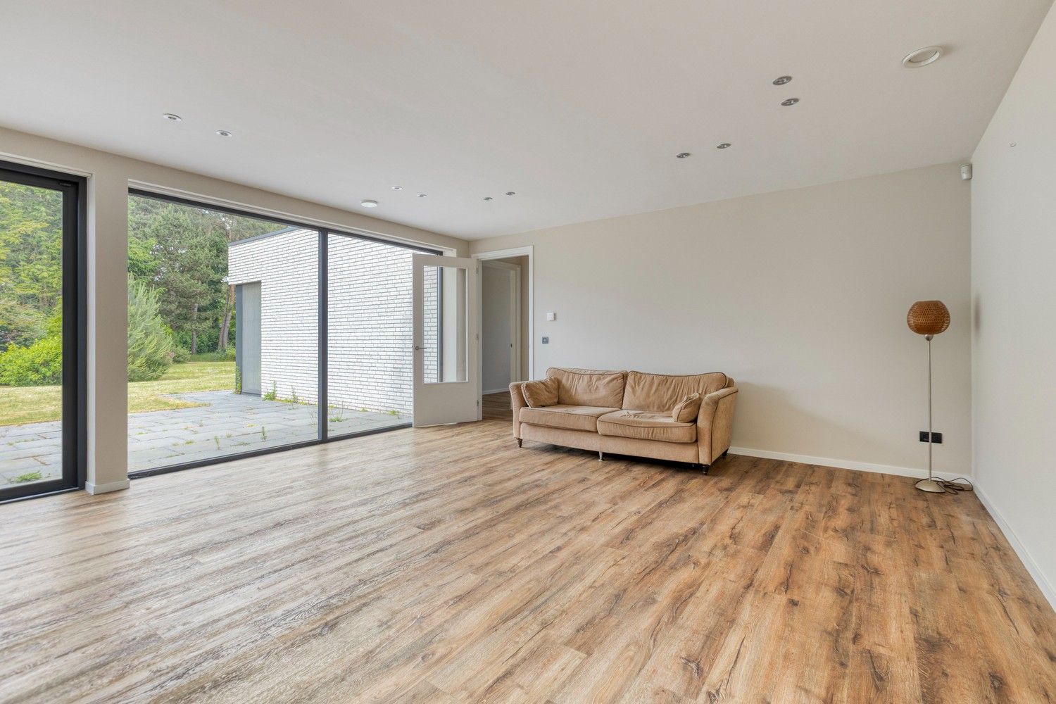 Ruime, energiezuinige bungalow op een toplocatie in residentiële villawijk foto 12