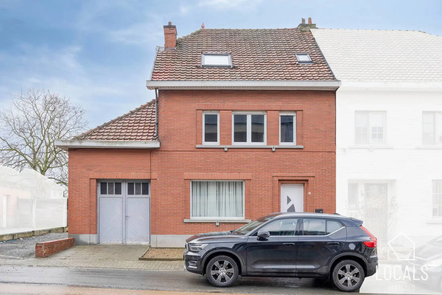 Instapklare woning met 5 slaapk., 3 badkamers en tuin foto {{pictureIndex}}