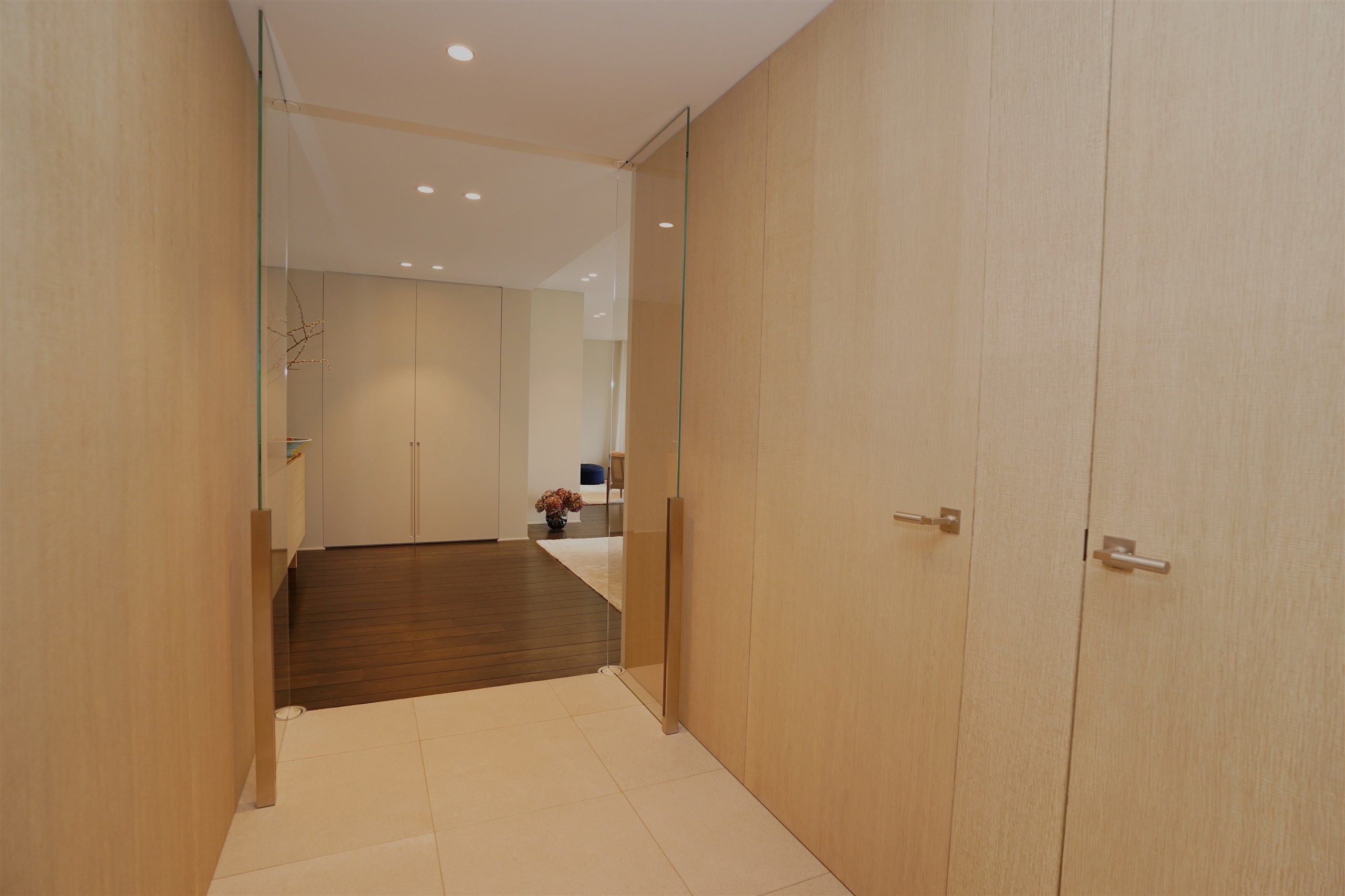 Luxeappartement met frontaal Leiezicht & voorbijglijdende bootjes foto 18