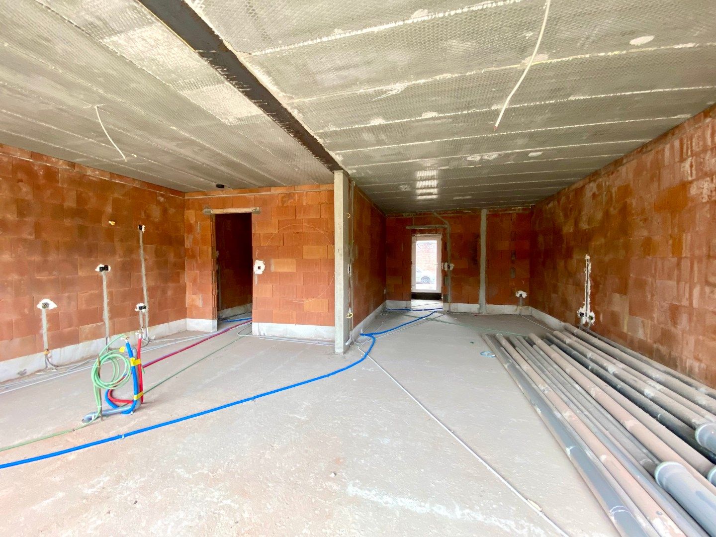 Ruime  nieuwbouwwoning met 3 slaapkamers, tuin, terras en inpandige garage in Avelgem. foto 7