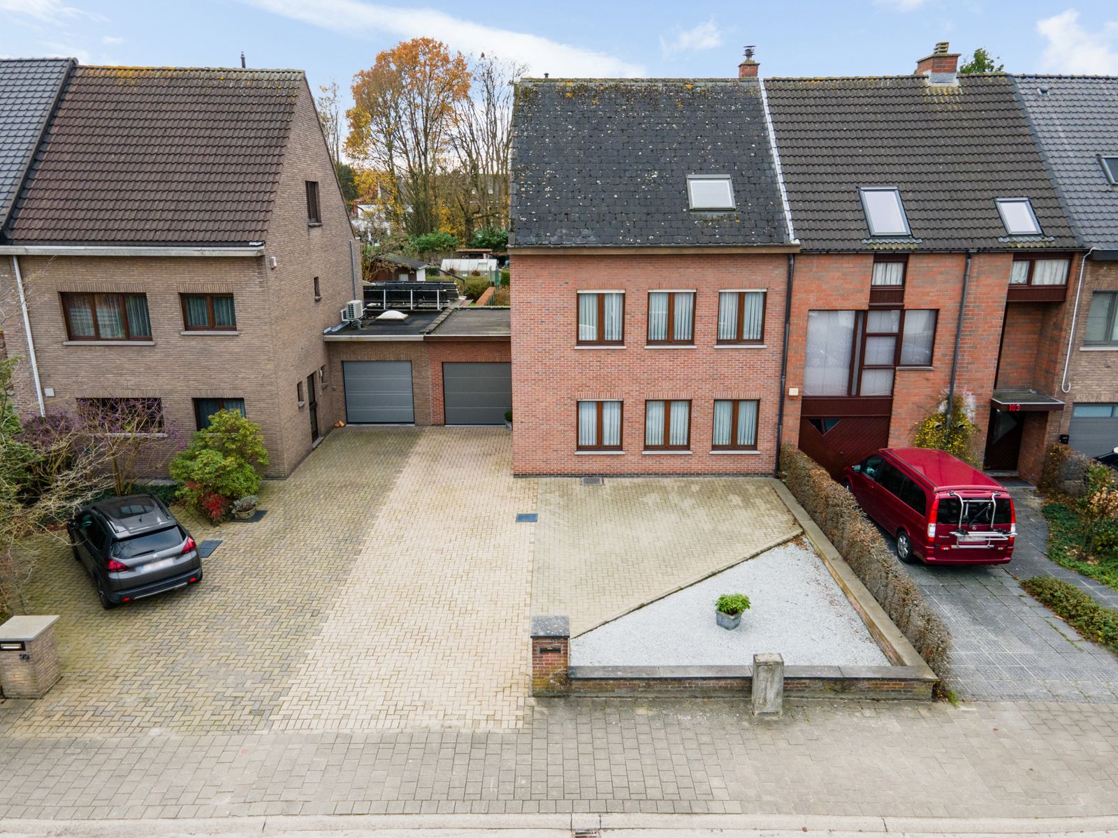 Kom de ruimte ontdekken in en achter deze halfopen bebouwing foto 30