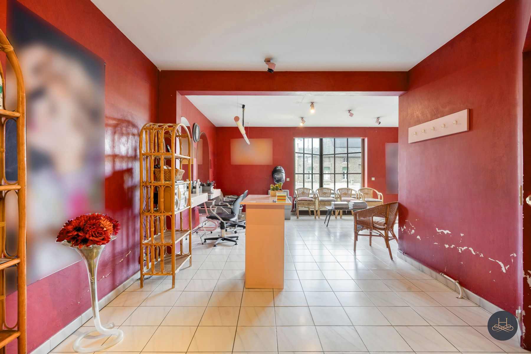 Ruime woning met handelsruimte en veel potentieel foto 19