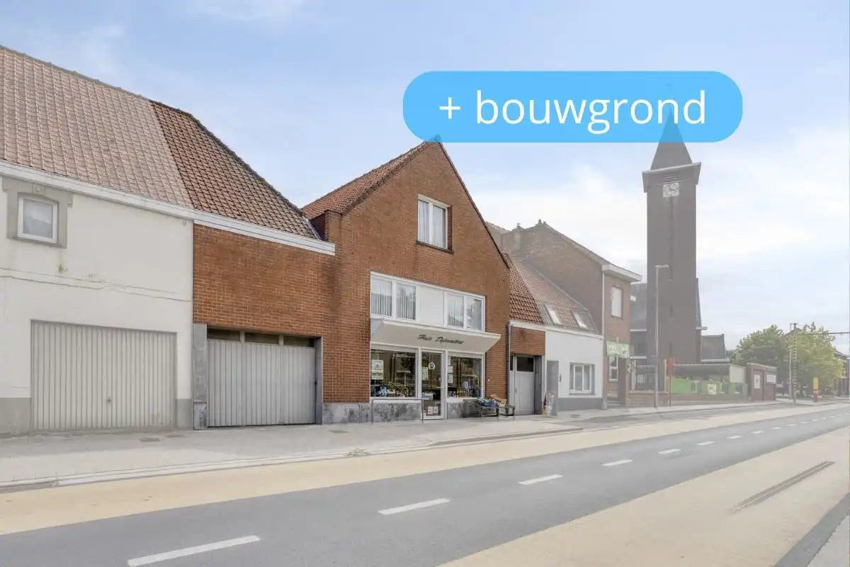Handelswoning met bouwmogelijkheden achteraan foto {{pictureIndex}}