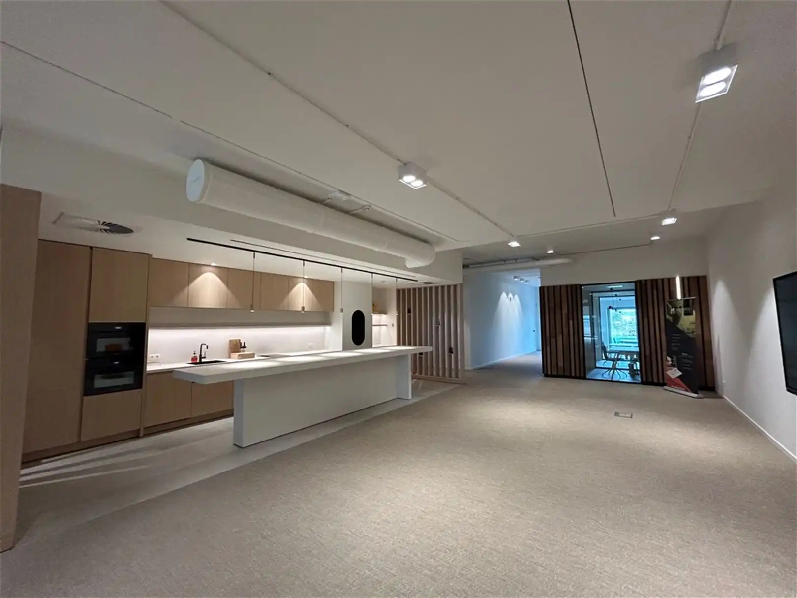 Kantoorgebouw foto 14