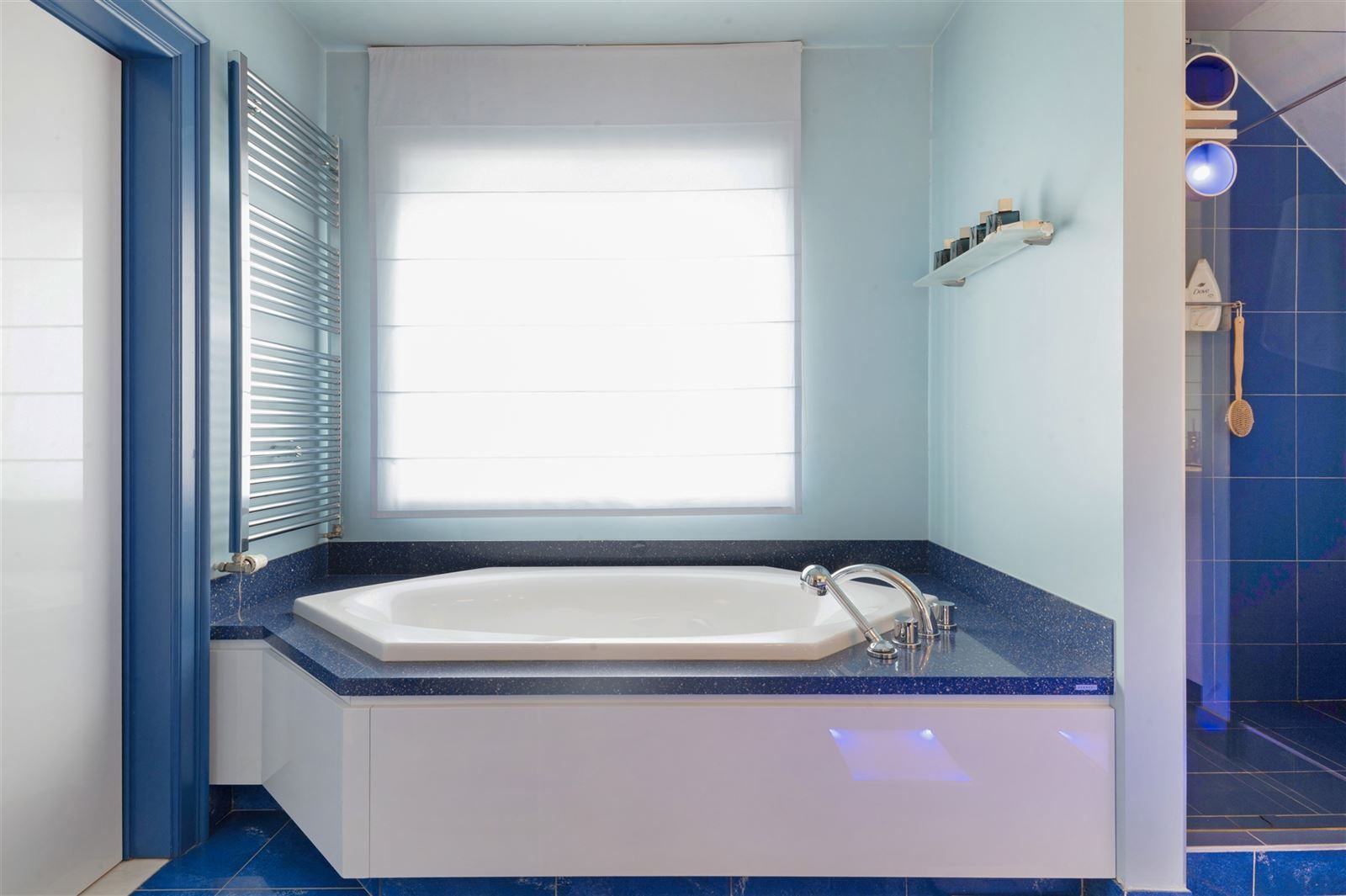 Polyvalente villa met  zeer grote loods foto 20