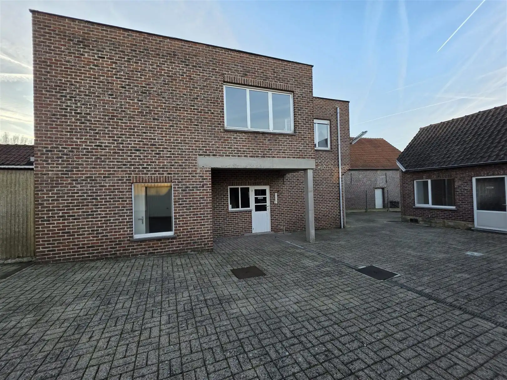 Zeer ruime woning + loods/atelier op 21 are 50 ca foto 33
