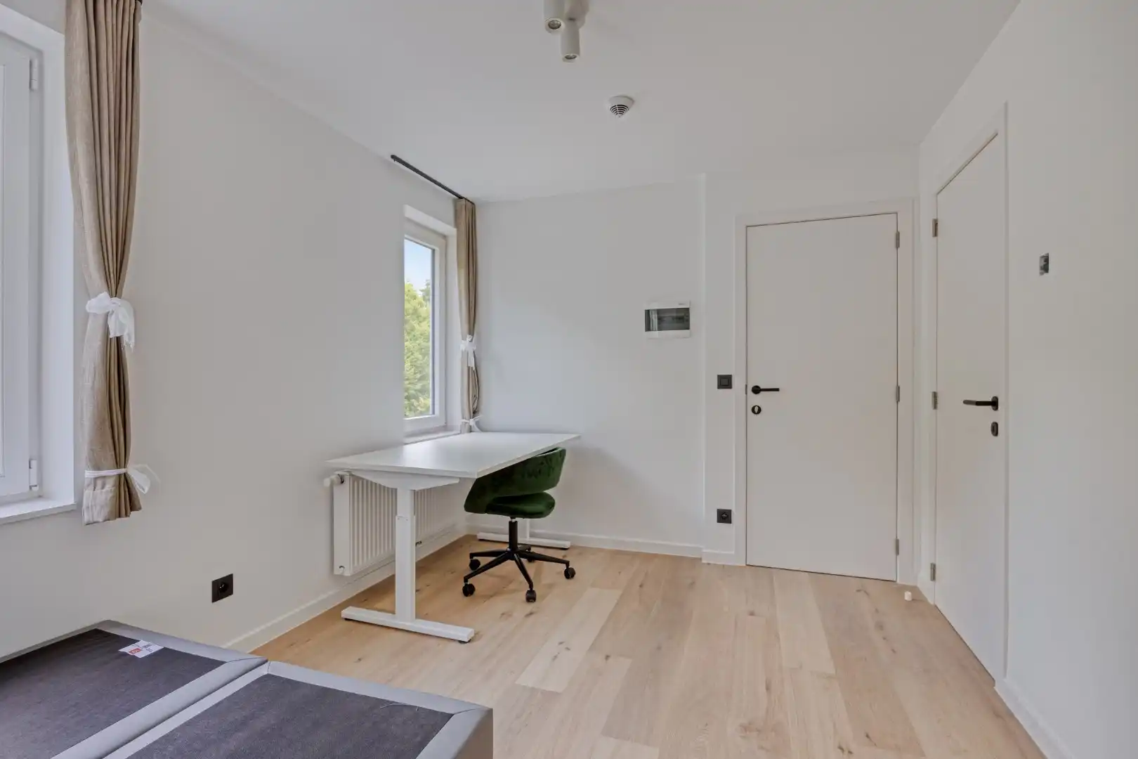 Volledig gerenoveerde studentenkamer in residentie met 29 studentenkamers met eigen sanitair en terras in hartje Leuven - EPC label A! foto 12