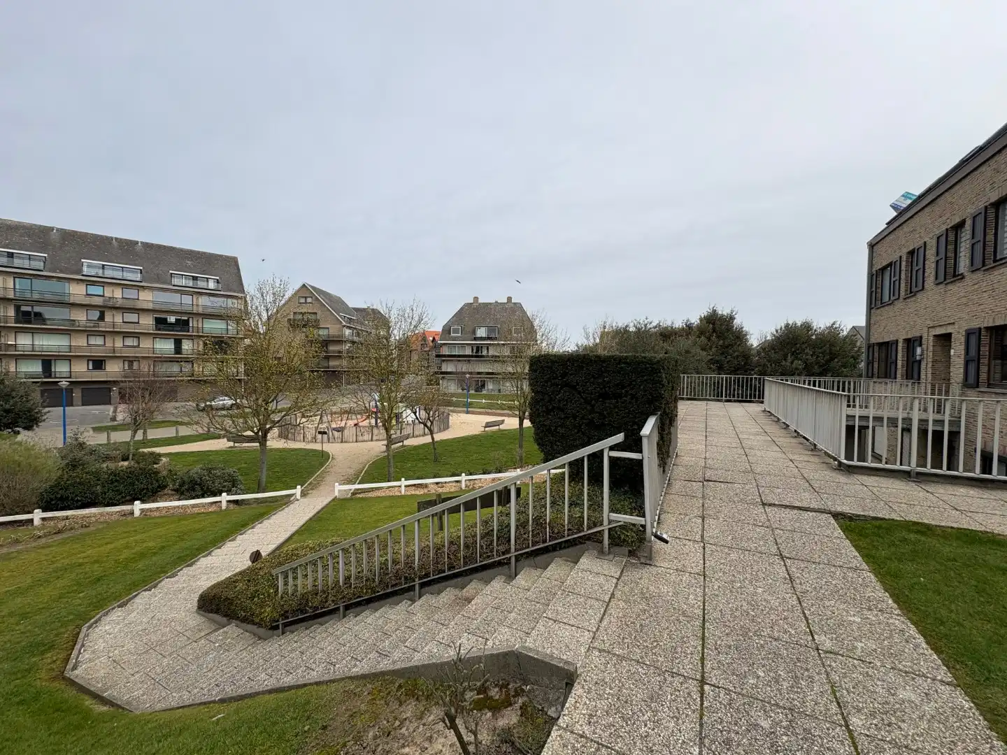 Zonnig duplex appartement met terras – vlak bij zee foto 23