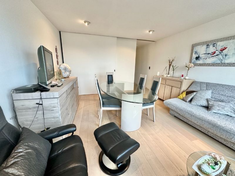 Res. Andromeda: Centraal gelegen studio met slaaphoek en open zicht waaronder deels zeezicht! foto 4